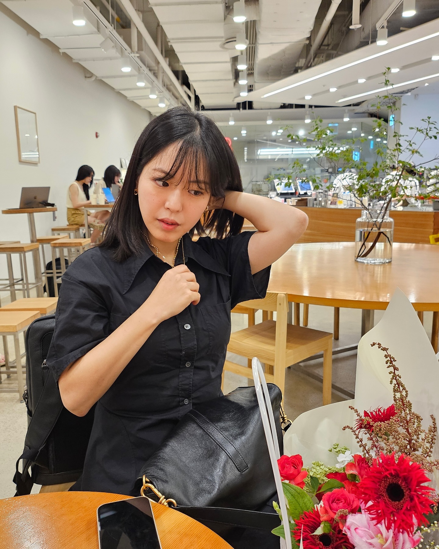 아 오랭망간에 사진찍어주기 했는데
아무래도 손꾸락 준비 운동이 확실히 덜 된 느낌이랄까