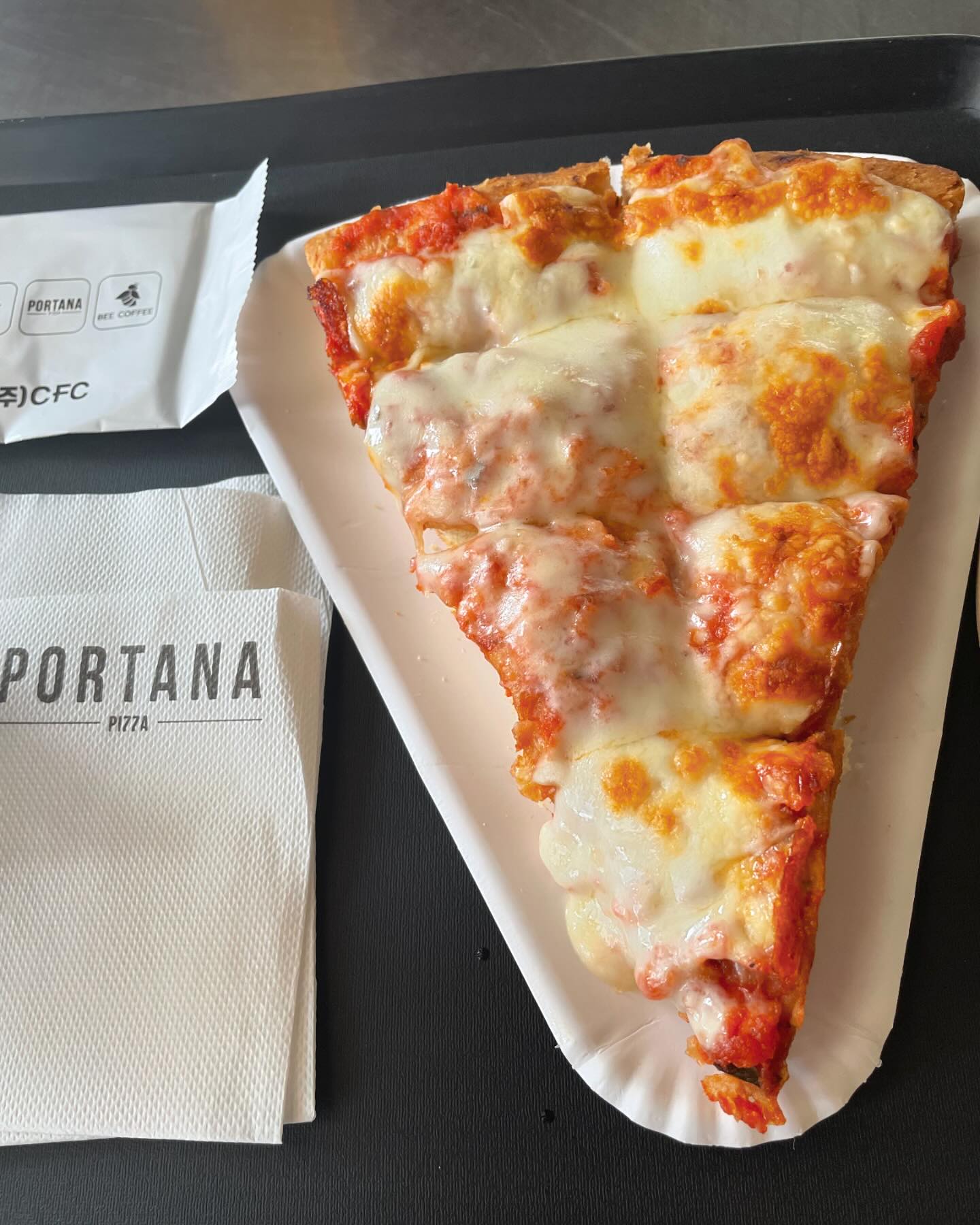 #포르타나#해리단맛집#해운대맛집#1인피자#조각피자
해리단길 피자집 😍 마르게리타 🍕