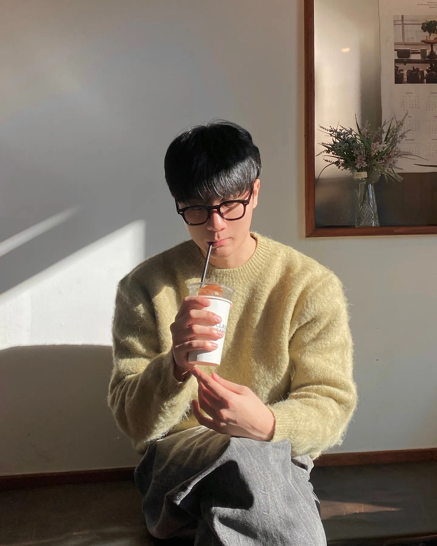 #협찬  pdseng_

너무 이쁜 안경이랑 니트를 제공해주셨습니다 !
안경이랑 니트 좀 잘 어울리나요??🫠🫠🫠
