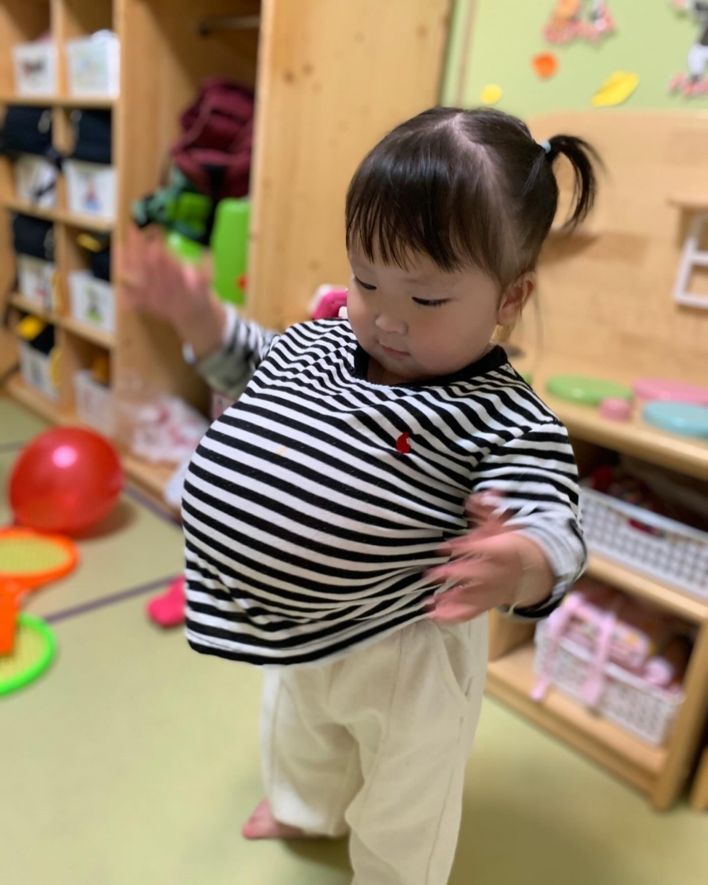 배빵빵 우리 당근🤰
잘 놀고 있구나??
근데 넣어놓은 풍선 빼도 빵빵한 건...ㅋㅋㅋㅋㅋ

-----

에너지가 자주고갈되는 우리 육아맘들
간식으로 딱인 김미떡 4차 특가 오픈했어요🙌
프로필링크에서 구매가능!!
제 픽은 내일 공개할게요🥰