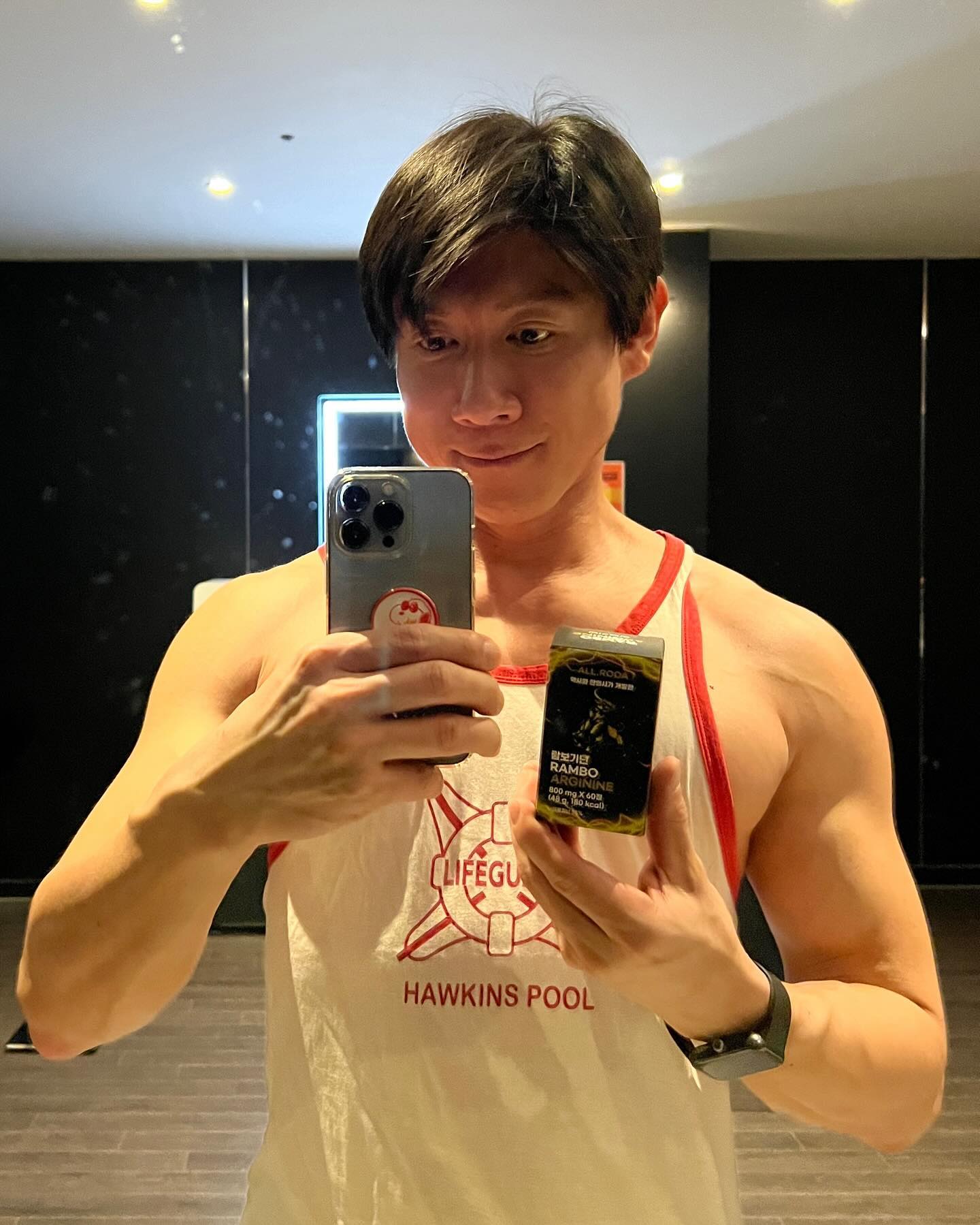 #협찬 

2024-05-03 바디캘린더 773번째 운동 일지

☑️ chest day 
1️⃣ 가슴운동은 진짜 무게 치는 거 잘 안 됨 
2️⃣ 머신에서 그나마 이 악물고 진행
3️⃣ 복근까지 클리어

✅이번에 흡수와 활력을 극대화시켜줄 좋은 아르기닌이 있다고해서 먹어 봤습니다. 기존에 먹던 제품과는 차별점이 있는 제품이라고 하더라구요. 요즘 같이 운동 잘 안 되는 타이밍에 아르기닌 먹고 힘차게 운동 해 보겠습니다.

💊 람보기닌 아르기닌 제품특징
① 아르기닌과 활력 증진을 위한 부원료들로 만들어진 제품으로 운동 하는데 매우 도움을 줍니다
② LPQ1, L-오르니틴, L-시트룰린 2종의 회로 아미노산과 유산균이 아르기닌 흡수와 활력 극대화를 돕습니다. 

86분 31세트 10.6톤

플라이: 케이블 (웜업)
웜업 15kg 15회
1세트 26kg 10회
2세트 26kg 10회
3세트 26kg 10회

벤치 프레스: 인클라인, 바벨
웜업 20kg 12회
1세트 40kg 10회
2세트 60kg 8회
3세트 80kg 5회
4세트 85kg 4회
5세트 85kg 4회
6세트 85kg 3회
7세트 60kg 8회
드랍 20kg 8회

체스트 프레스: incline 머신 원암
웜업 40kg 10회
1세트 80kg 6회
2세트 100kg 4회
3세트 100kg 4회
4세트 105kg 3회
5세트 80kg 5회

딥스: 가슴, 머신
1세트 60kg 10회
2세트 100kg 8회
3세트 130kg 4회
4세트 130kg 4회
5세트 130kg 4회
6세트 100kg 8회

(슈퍼세트) 플라이: mid, 케이블
1세트 12kg 12회
2세트 17kg 12회
3세트 17kg 12회
4세트 17kg 12회
5세트 17kg 12회

(슈퍼세트) 플라이: low, 덤벨, 양손
1세트 6kg 12회
2세트 6kg 12회
3세트 6kg 12회
4세트 6kg 12회
5세트 6kg 12회

#올로다 #L아르기닌 #아르기닌추천 #L-아르기닌#엘아르기닌 #L아르기닌추천 #람보기닌 #아르지닌 #아르기닌마카 #남성활력제 #아르기닌