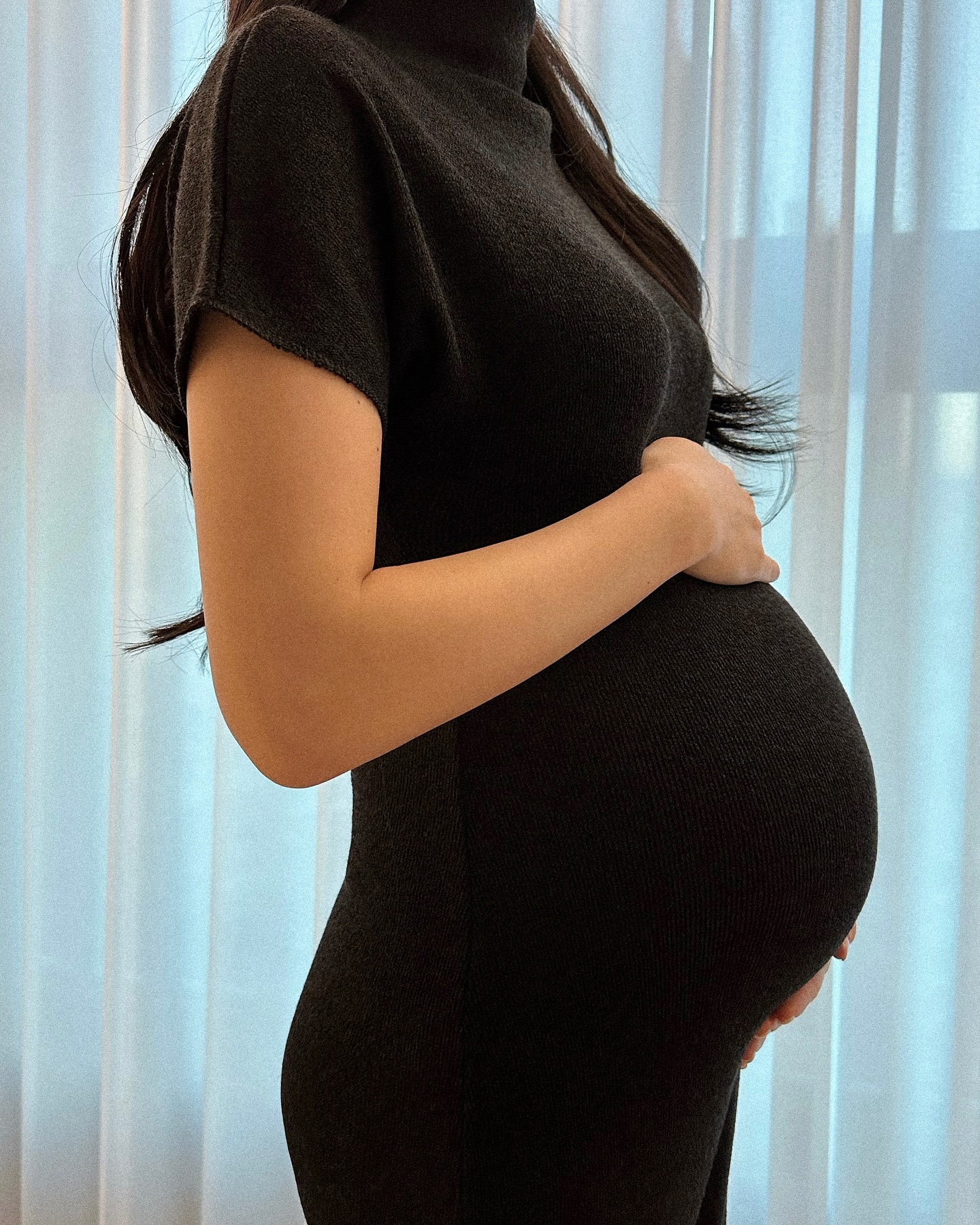 #30w4d #임신8개월 
어느덧 까꿍이 만날 날까지 , D-53
몸은 점점 더 무거워지고 , 잠도 중간에 계속 깰정도로 태동도 격해졌고 , 조금만 움직여도 숨차고 힘들지만 우리 공주님만 건강하다면야 ! 남은 기간도 건강하게 뱃속에서 쑥쑥 - 자라다가 곧 만나자 👶🏻🤍