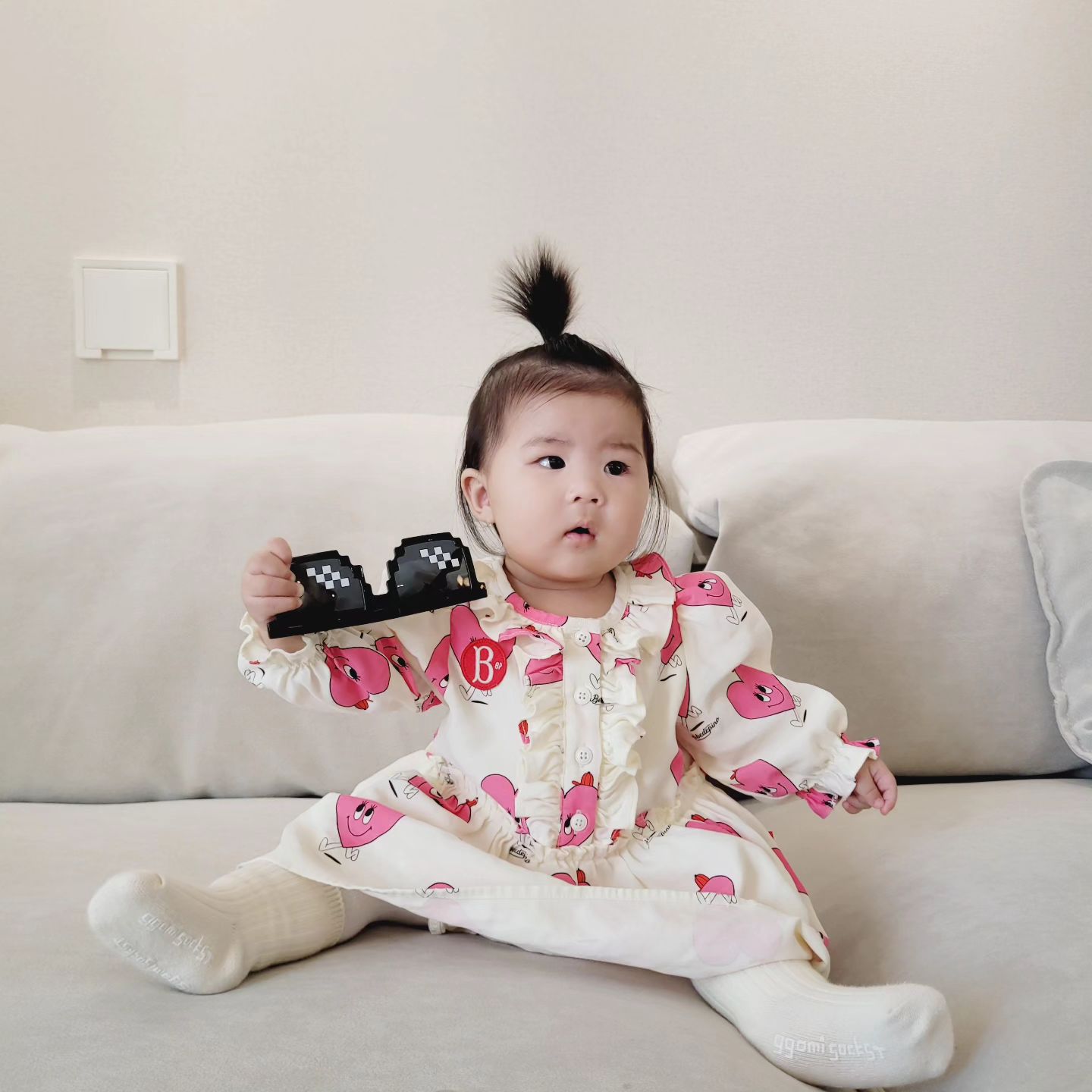 🩷
신랑이 남다라박 머리에 푹빠짐ㅋㅋ

진우삼촌,현서이모네 느무 좋다아👍

오빠들꺼 다 뜯어먹는 7개월아기 😵

#남다라박 #귀여워 #원피스어쩔 #🩷 #사랑스로미 #7개월아기 #딸스타그램 #보고만있어도행복함 #jang1829