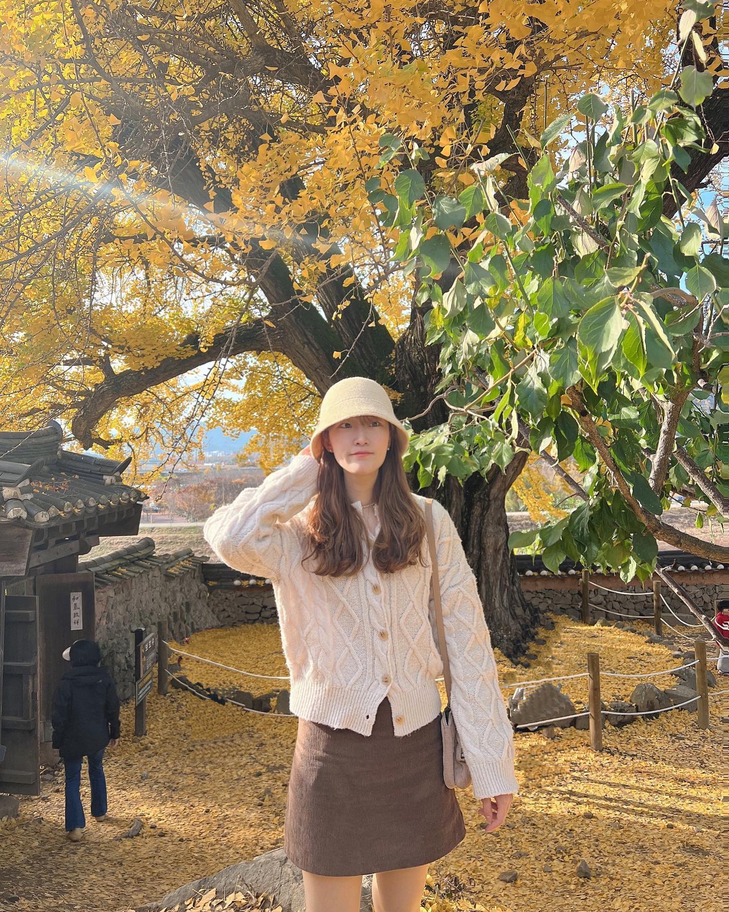 ㄱㅏ 을 🍁
.
.
.
.
.
.
.

#페미닌룩 #러블리 #민트 #노랑 #소통 #맞팔 #선팔 #좋반 #셀카 #selca #selfie #얼스타그램 #daily #일상 #데일리 #좋아요 #좋아요반사 #좋반 #인친 #다렉환영 #fff #followforfollowback #1/1 #팔로우 #카페 #데일리 #소통해요 #instagram