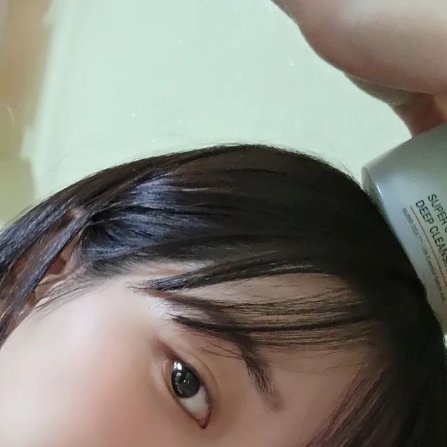 ㅌuㄹi on Instagram: "💚메디큐브 슈퍼시카 딥클렌징밤💚 환절기 날씨탓에 예민해진 피부.... 🥹 진정효과에 순하게 메이크업도 잘지워지는 클렌징밤을 찾아보다가 메디큐브 시카라인이 유