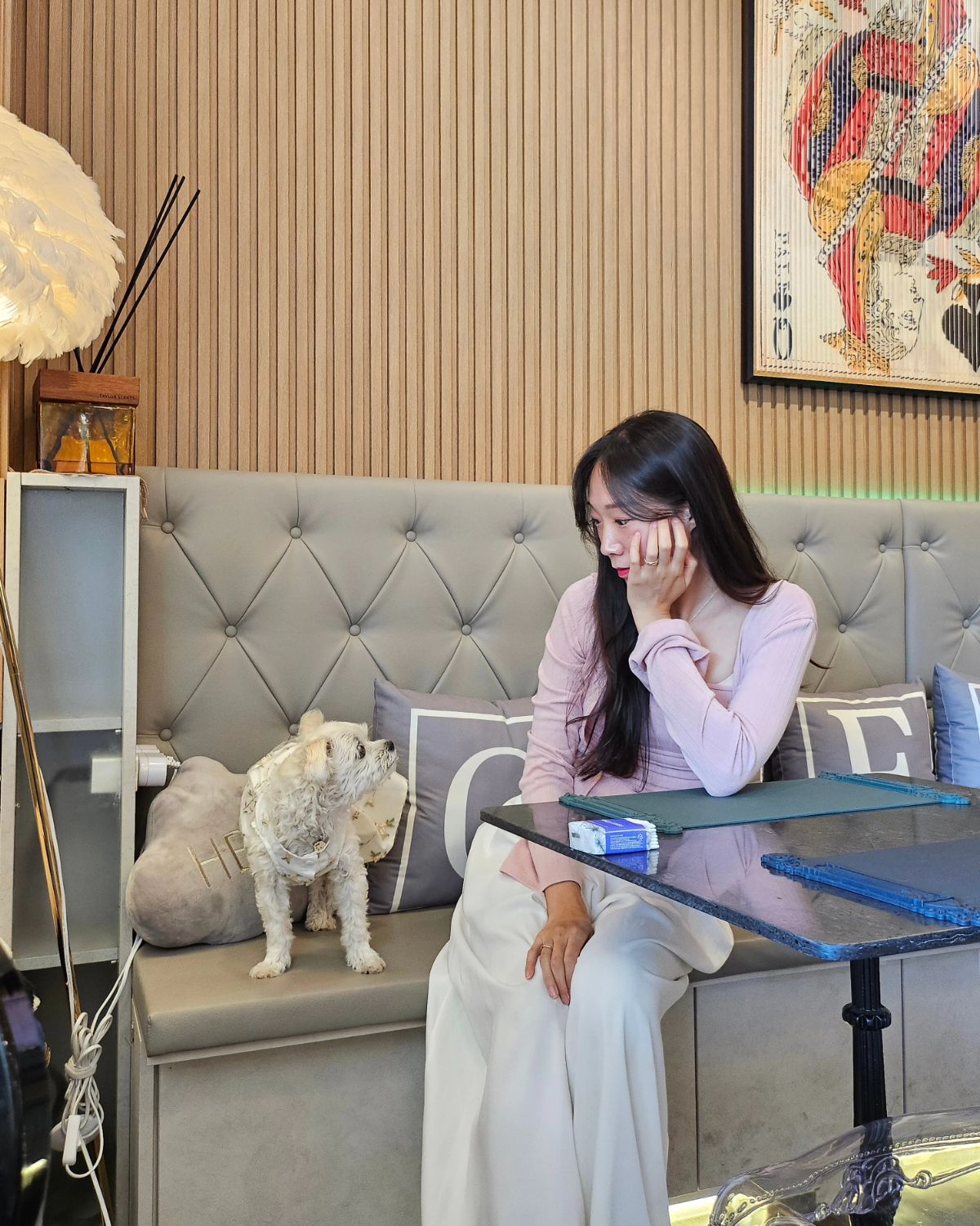 나는 귀차니즘으로 방치하던 머리 드디어 자르고💇‍♀️
우리 구름이는 병원가고🏥

담주엔 반대로 누나 병원가고 구름이 털자르자🏥💇‍♂️
생일때 백숙이일순 없잖아..조금만 참자!ㅋ