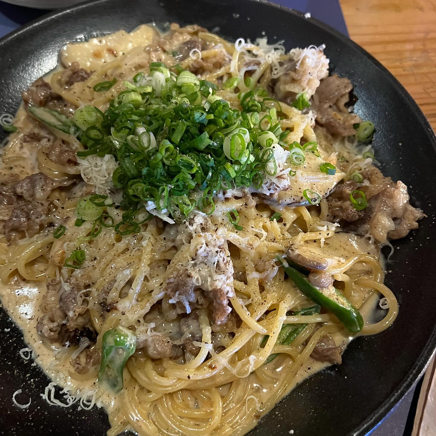 미소우삽겹 파스타 맛있다 ,, 이집 잘하냅🤍 소주 술술 들어가는 맛
명란두 맛있고 ! 오이 듬뿍 ⭐️🤍
다음에 또 가서 파쏘랑 회쏘를 하겠어요😝😝
문정동 이자카야 추천쓰 ☺️😘

🫧우삼겹미소크림파스타 21,000원
🫧저렴 명란구이와 오이 17,000원
🫧소주 6,000원 🫧

#문정동 #문정동이자카야 #문정역 #문정역이자카야 #문정술집 #테라타워맛집 #테라타워 #파쏘 #명란구이 #송파 #송파이자카야 #문정동술집 #먹스타그램 #로바타나미