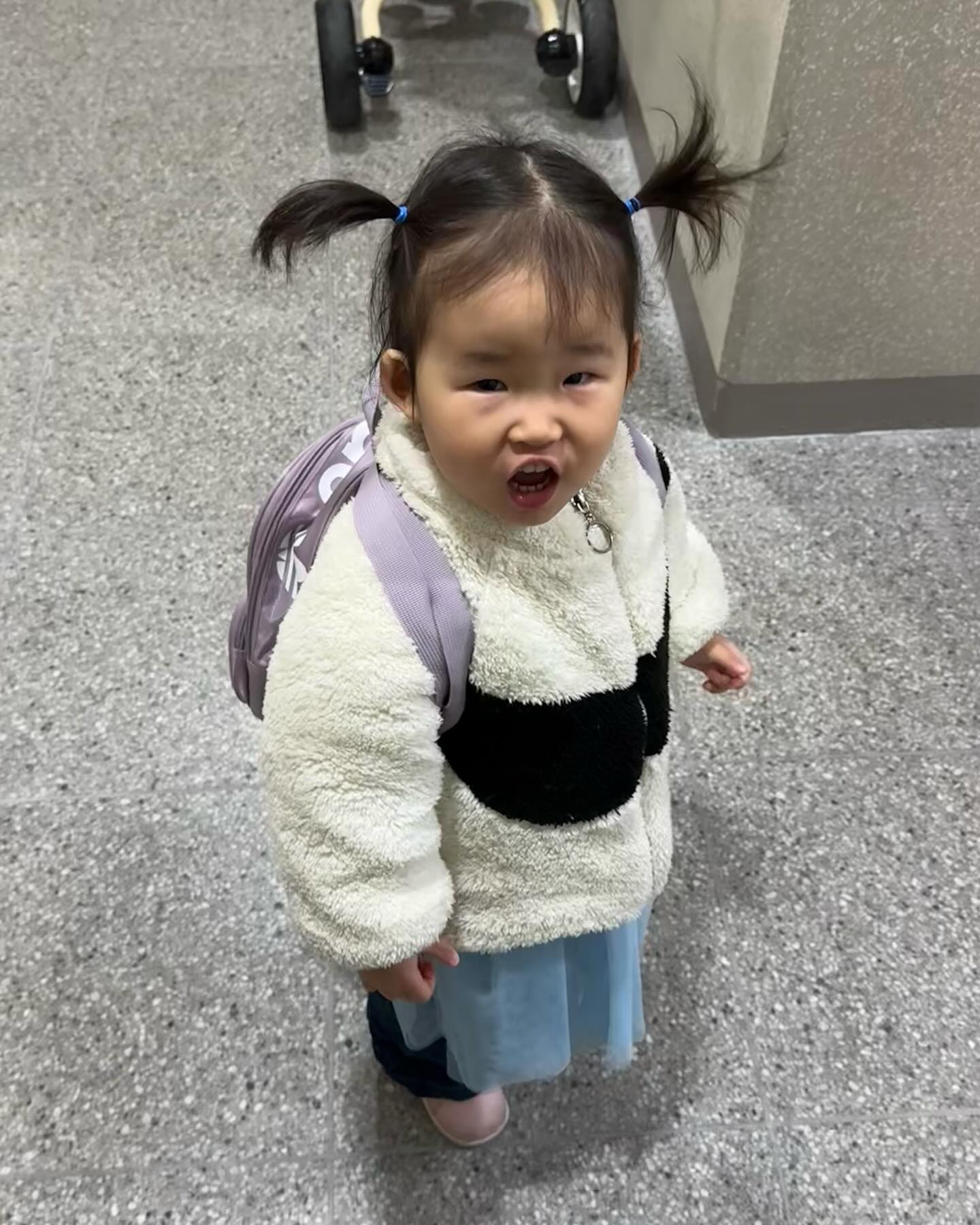 표정이 너무 귀엽길래…💙🩵 엄마가 안티니!!!??? 표정이 다양한 우리 애깅 🥰

#육아일기 #육아기록 #32개월 #주말일기 #주말기록