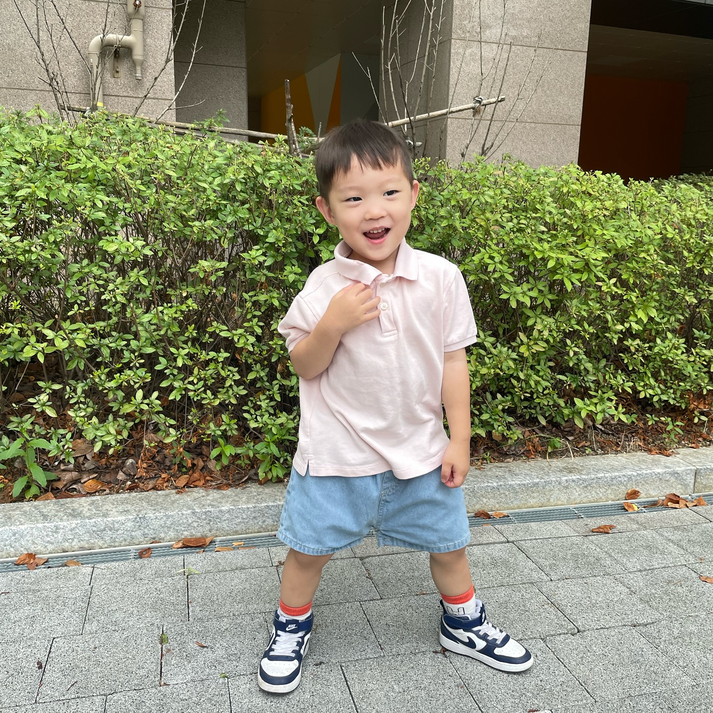 오늘도 등원을 어캐저캐 했다...🙃
(지하철 또 놓침.. 하하..) #오등완