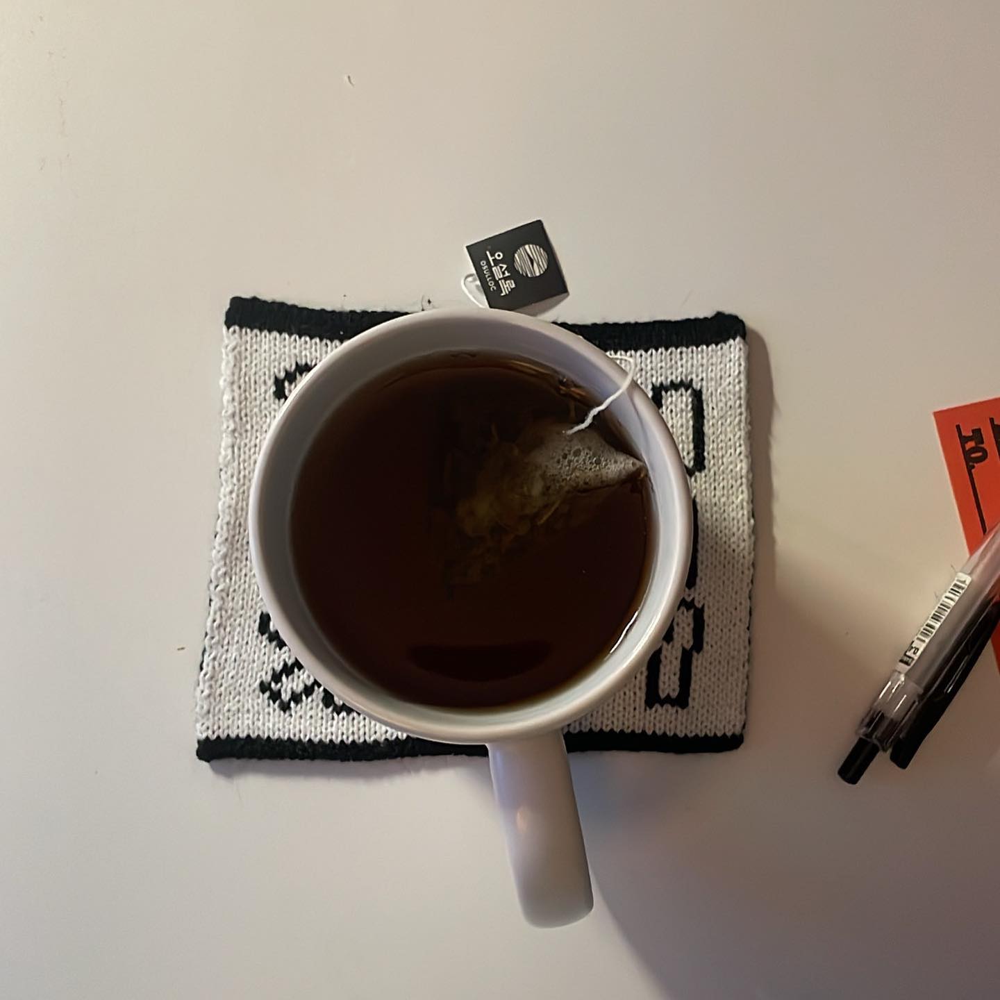 🫖🍵🫠🎧🍀🫶🏻