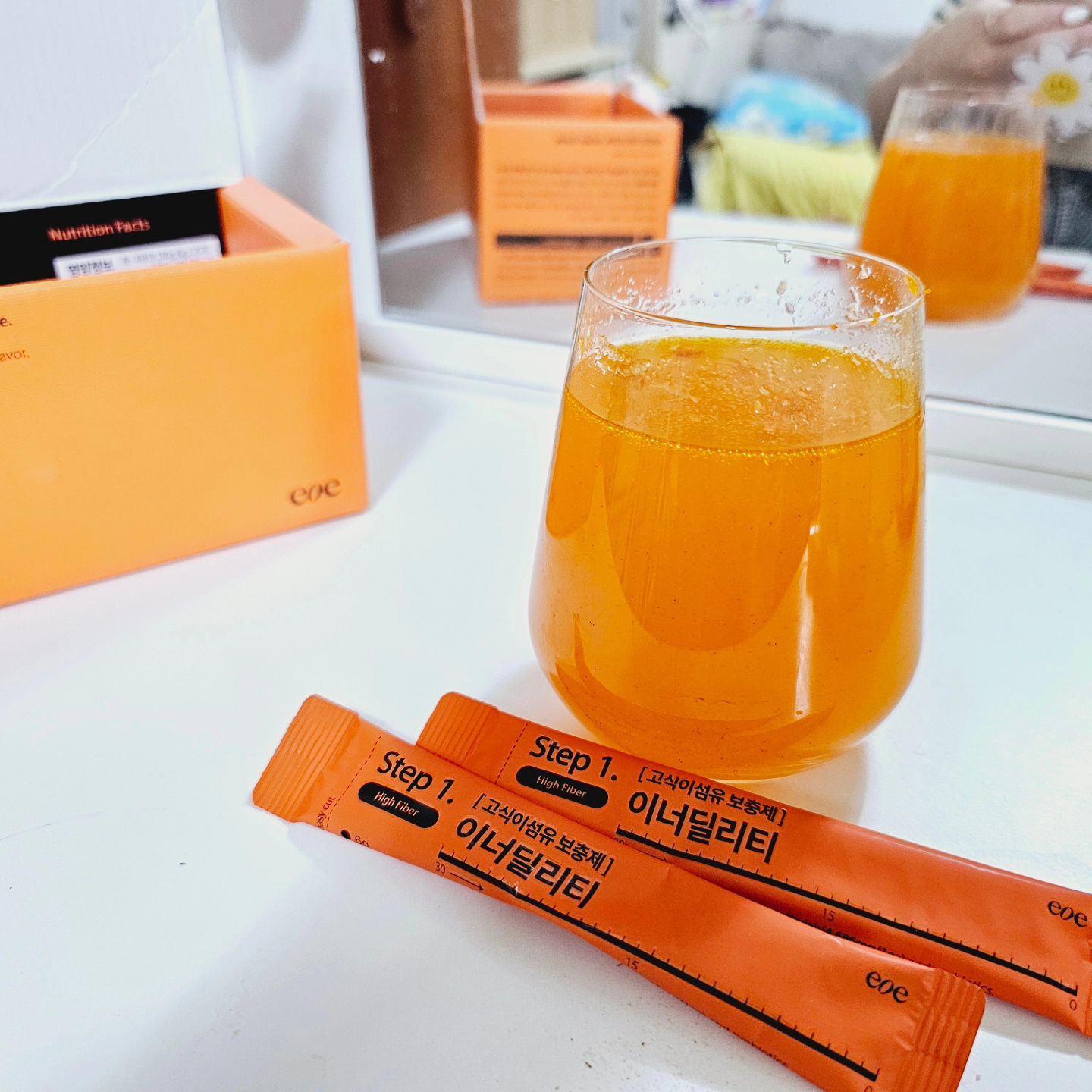 #협찬 

고식이섬유 이너딜리티 🍊

하루에 2포씩 섭취해주면 되는 이너딜리티
이너딜리티는 고식이섬유원료로 9,372mg 들어있늨 
고식이섬유 보충제에요. 변비있으신분들에게도 좋고 
식이섬유 찾으시는 분들에게도 좋아요.

차전자피다 보니 섭취시 40팽창으로 인해 과식을 막아주고 
배가 불러 조절을 하실수있어요.차전자피다 보니 빠르게 섭취해주셔야해요!! 수분을 빠르게 흡수하다보니 젤리형태로 변해요!! 

맛은 진한 오렌지쥬스맛이에요 🍊🍊 거부감 없이 먹을수있어요.

#eoe #이너딜리티  #차전자피다이어트 
#다이어트변비 #식이관리 #다이어트식이 
#식단 #식이관리 #다이어트 #보충제 #캐시리뷰 
#캐시리뷰체험단 #제품협찬 #협찬리뷰