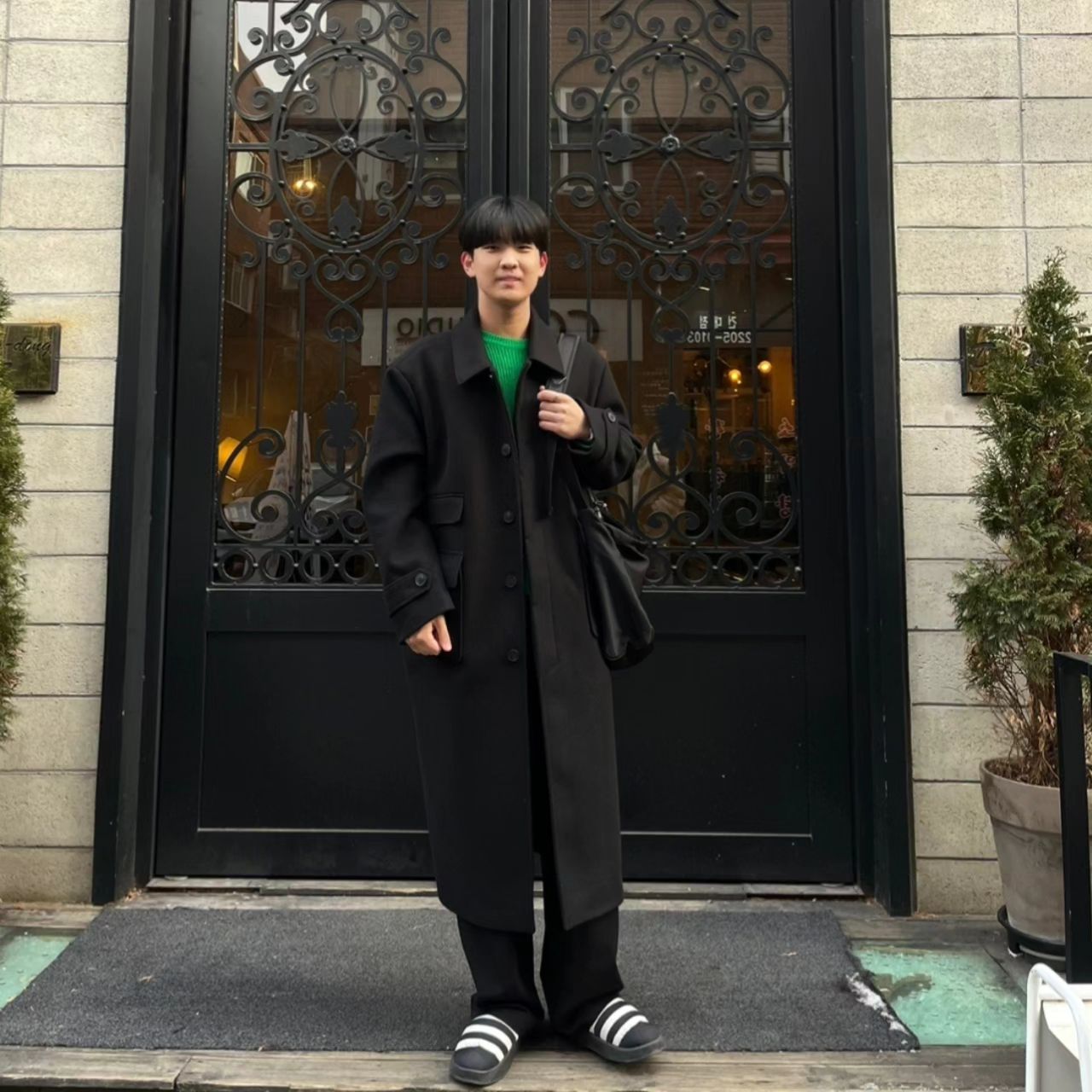 건대 이쁜 카페☕️

 
#패션 #패션계정맞팔 #코트 #코디 #아디다스 #겨울코디 #남친룩 #와이드팬츠 #건대 #카페 #맞팔 #좋반 #맞팔환영 #옷스타그램
