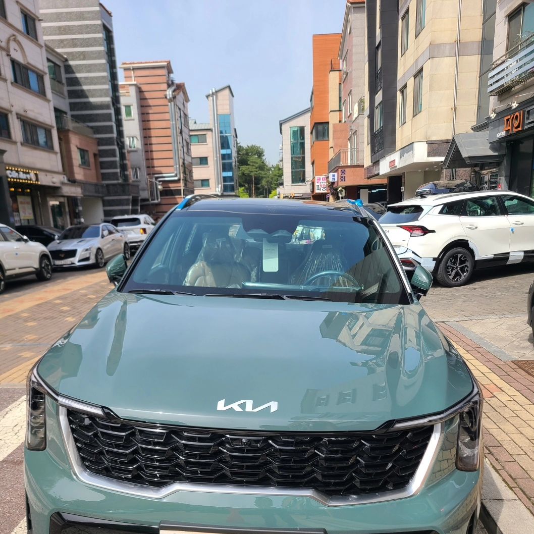 열심히 모은돈으로 구매한 우리 둘 첫 차❤️
우리부부한테는 진짜 비싼 외제차보다 더 소중한 차❤️
대박아 잘부탁해 언니가 널 잘 관리해줄께

우리부부 잘 살고 잇다
지금보다 더 행복하고 더 부자되자