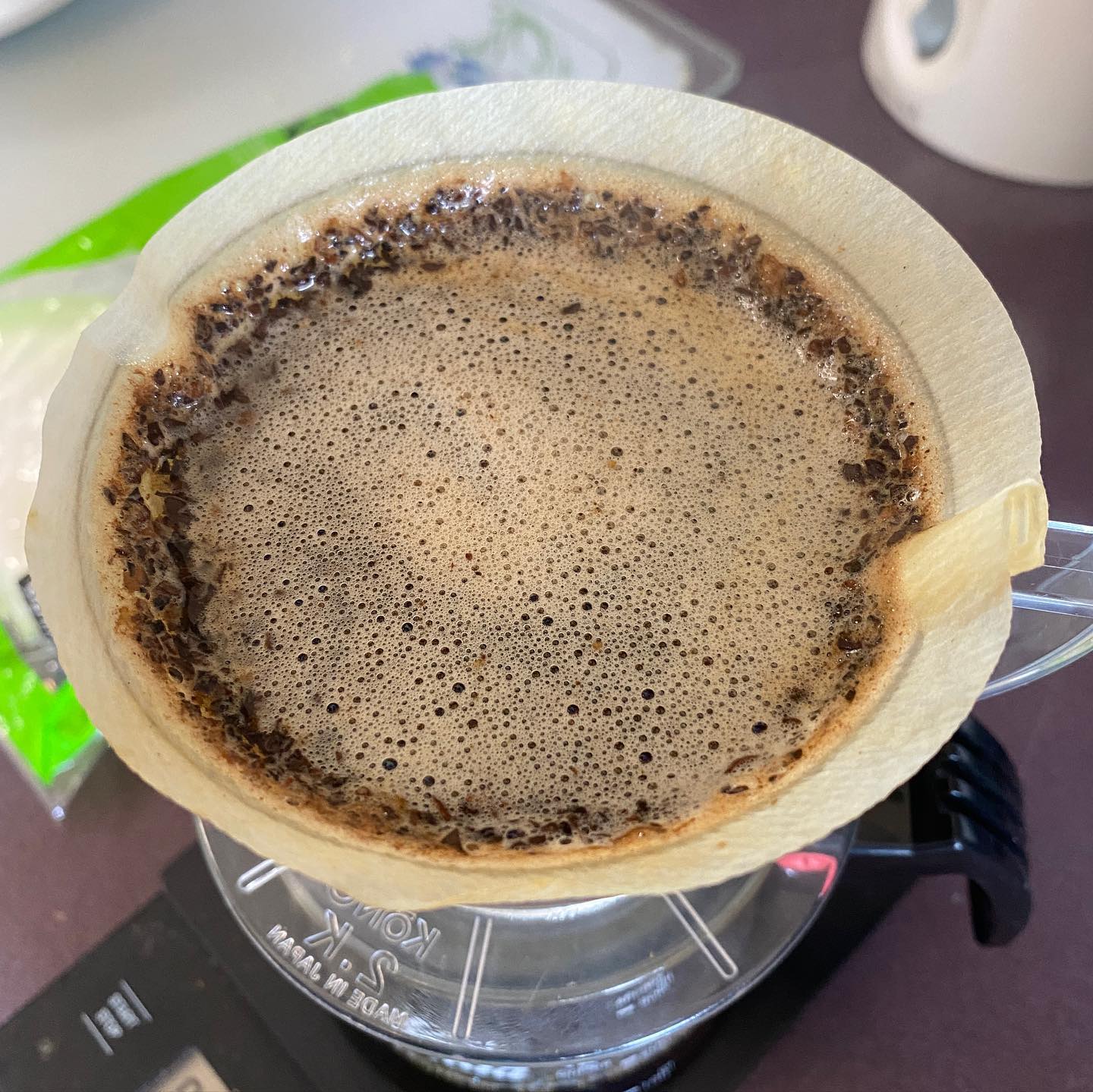 모닝 루틴 핸드드립 커피☕️

요즘들어 로스팅을 배우고 싶다는 생각이 짙어진다🥹
카페 다니는게 일상이었는데 매일 커피를 내리고,,
커피를 내리다가보니 이젠 로스팅을 해보고 싶은🥲

#밴쿠버 #아침 #루틴 #핸드드립 #고노유저 #고노 #드리퍼 #점드립 #커피