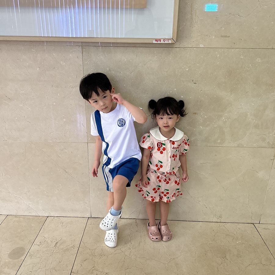 오랫만에 오빠랑🩷

#민아첫등원🎒#잘다녀와👋 #연년생남매👦🏻👧🏻