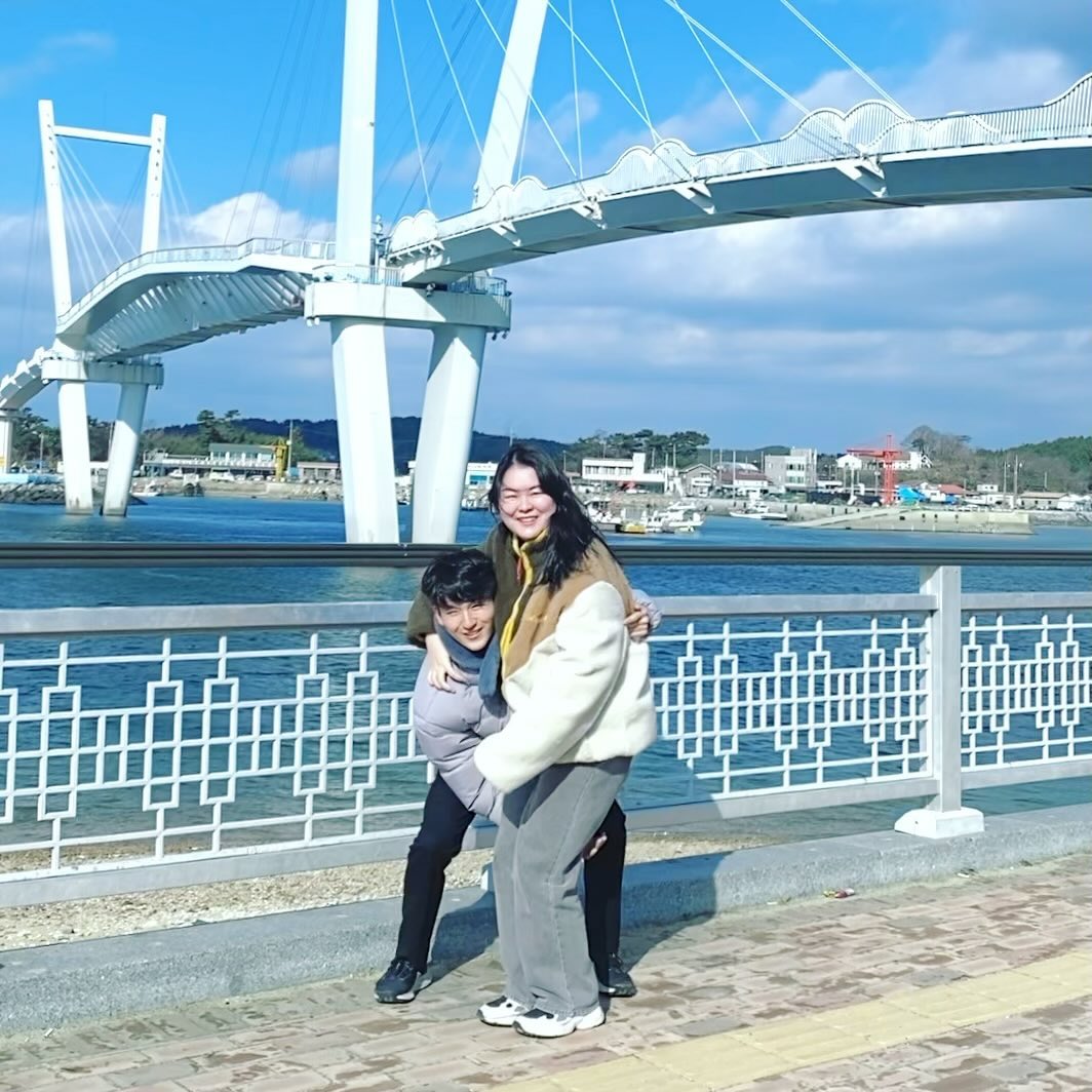 전 왜 바닥에 누워있을까요(?) 🥹
