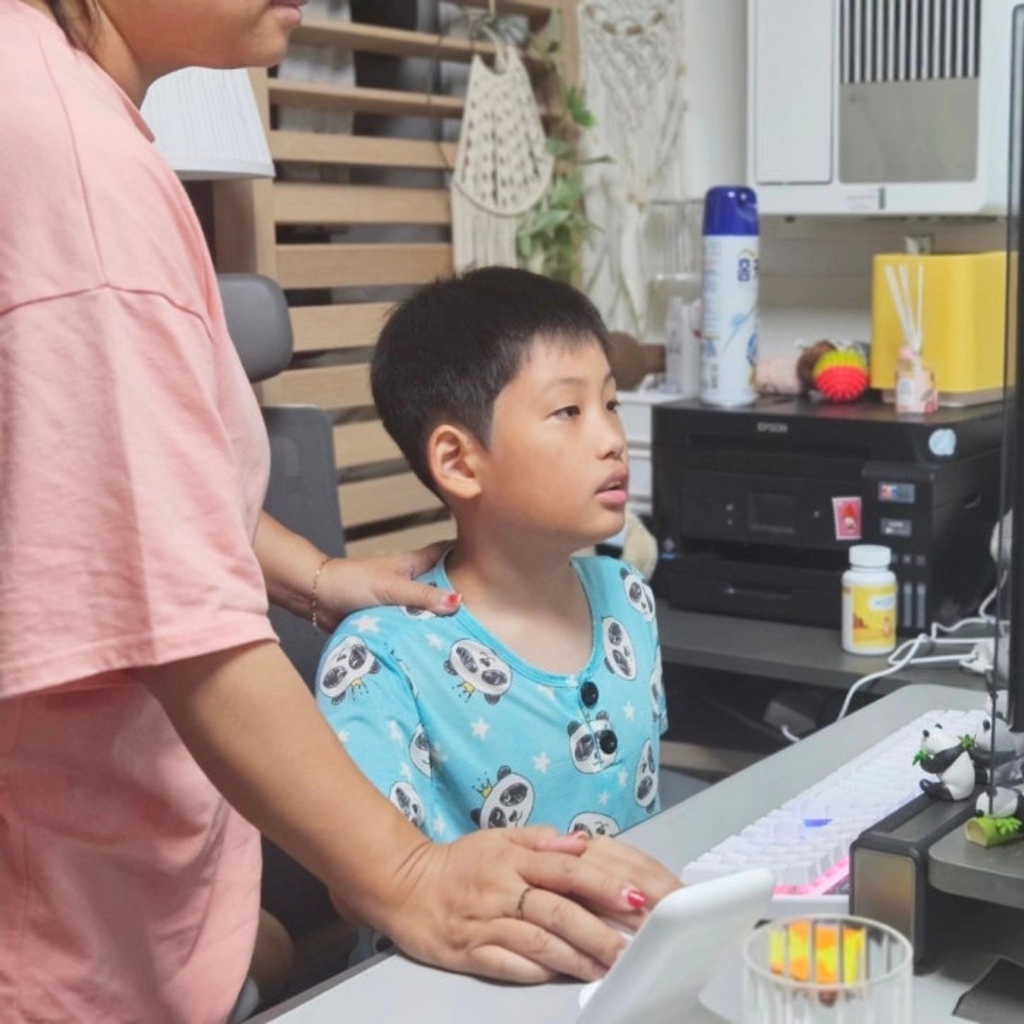 #협찬
.
.

르네상스러닝 마이온은
국제적인 공신력과 정확성을 갖춘
리딩 레벨 테스트 상품이랍니다.
학생의 수준에 따라서 
문제의 난이도가 조절되기 때문에
정확한 리딩레벨을 파악할 수 있죠.
아이의 영어 실력을 정확히 판단하고
또 그에 맞는 영어 원서를 찾을 수 있는
르네상스러닝 SR테스트!!
지금 4회 패키지 구매시 15% 할인중인데요.
저희 아이도 이번에 SR테스트를 해보고
실력을 평가 받아보니
그동안 아이의 영어실력에 대해서 
생각하고 있지 않았는데,
좀 더 자세히 알고 그에 맞게 
영어원서 추천받을 수 있어서 너무 좋네요~
.
.
.
#르네상스러닝 #마이온 
#영어독서교육 #영어홈스쿨링 
#영어원서읽기 #영어도서관