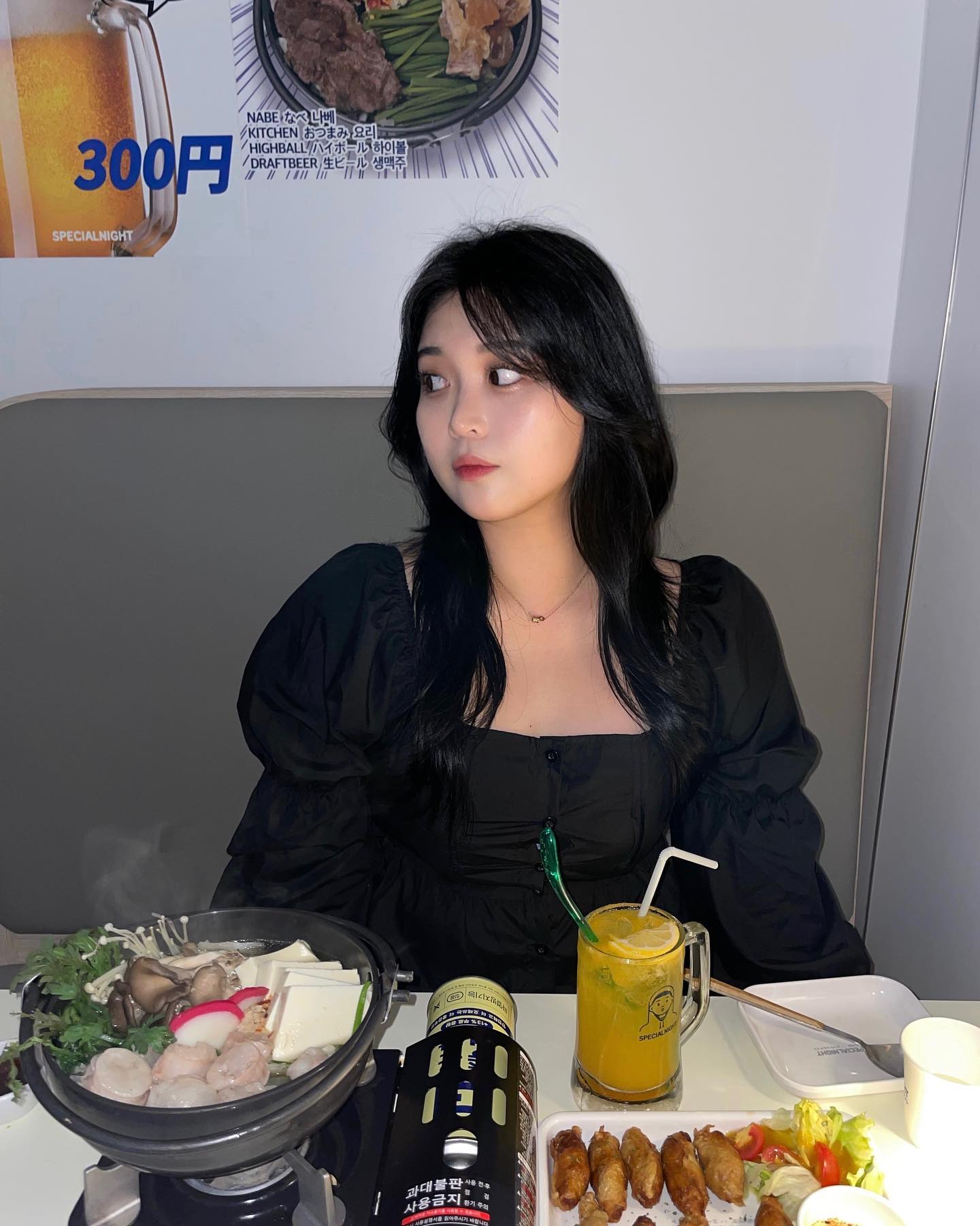 모츠나베에 얼그레이하이볼 제발 먹어주라
.
.
평일 18시부터20시까지 하이볼이랑 생맥주 2+1 짱이자나🫢
.
#협찬 #서울 #서울카페 #서울맛집 #서울술집 #신촌맛집 #신촌카페 #신촌술집 #서울술집추천 #스페샬나잇트신촌점