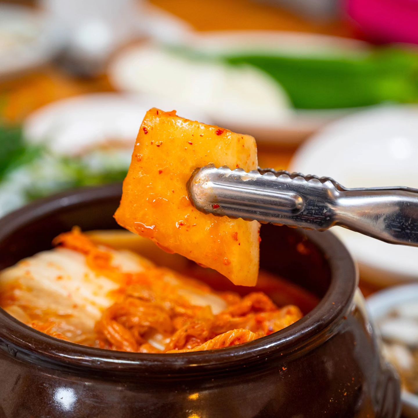 #광고 지만 먹고싶지?

삼천포에서 찐짜 유명한 
#원조서울깍두기

수육은 미쵸버리지~
깍두기에 설렁탕 말해 뭐해
그냥 한 뚝배기 각이지 말이야.

오전 8시 부터니 오픈런 가즈앙~
아췸부터 든든히 묵고 케이블카 한판 타쥬야지~~~

#사천맛집
#삼천포맛집
#경남사천맛집
#삼천포터미널맛집
#사천케이블카맛집
#사천유명맛집