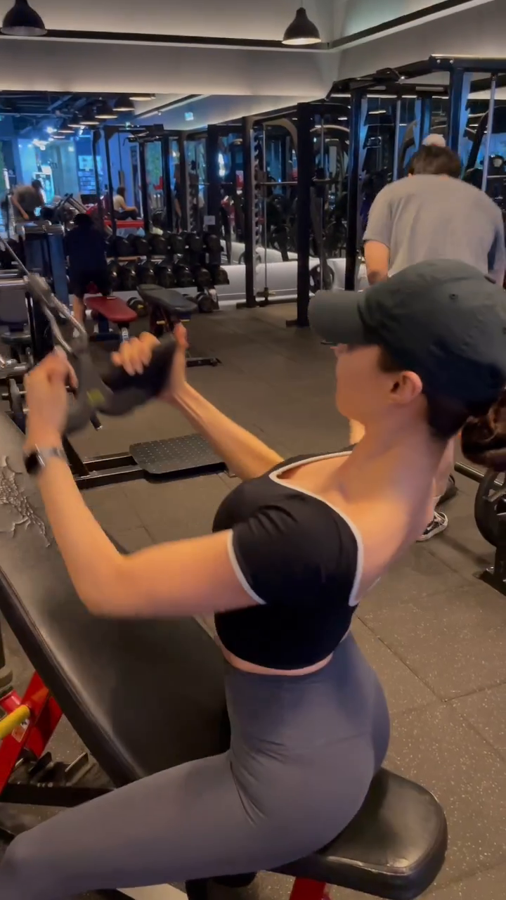 오랜만에 커플 운동 클리어ㅓㅓㅓ 💓💓
같이 운동하니깐 진짜 애기 그뉵과 으른의 그뉵이당… 😅😅