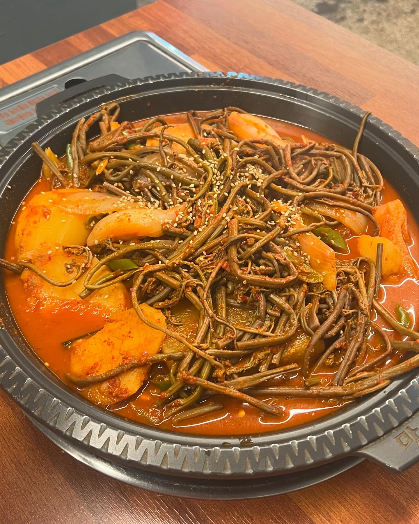 병어찌개(?) 조림 좋아하시나요,, 저는 진짜 ❤️
가락시장 원조포차 미쵸땨 🤍 퇴근 후 달려가서 그냥 소주 개뿌심ㅋㅋㅋ동영상 소리도 잇으니 소리 ONㅋㅋ 늘 챙겨주는 남자칭구 고맙구여✨

✨병어조림 60,000원

#가락시장 #가락동맛집 #가락시장역 #가락시장역맛집 #원조포차 #원조포차가락동 #원조포차병어찜 #병어찜 #병어조림 #송파 #송파맛집 #송파술집 #먹스타그램 #직장인다이어터 #아니지롱 ㅋ ㅁㅋ