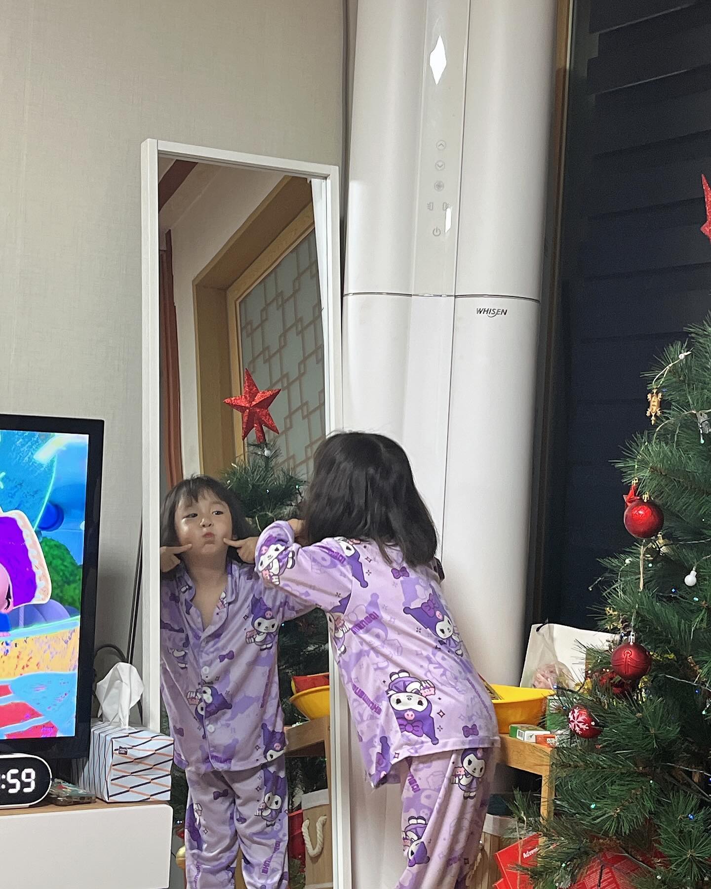 요새 거울에 빠진 공주님😝
