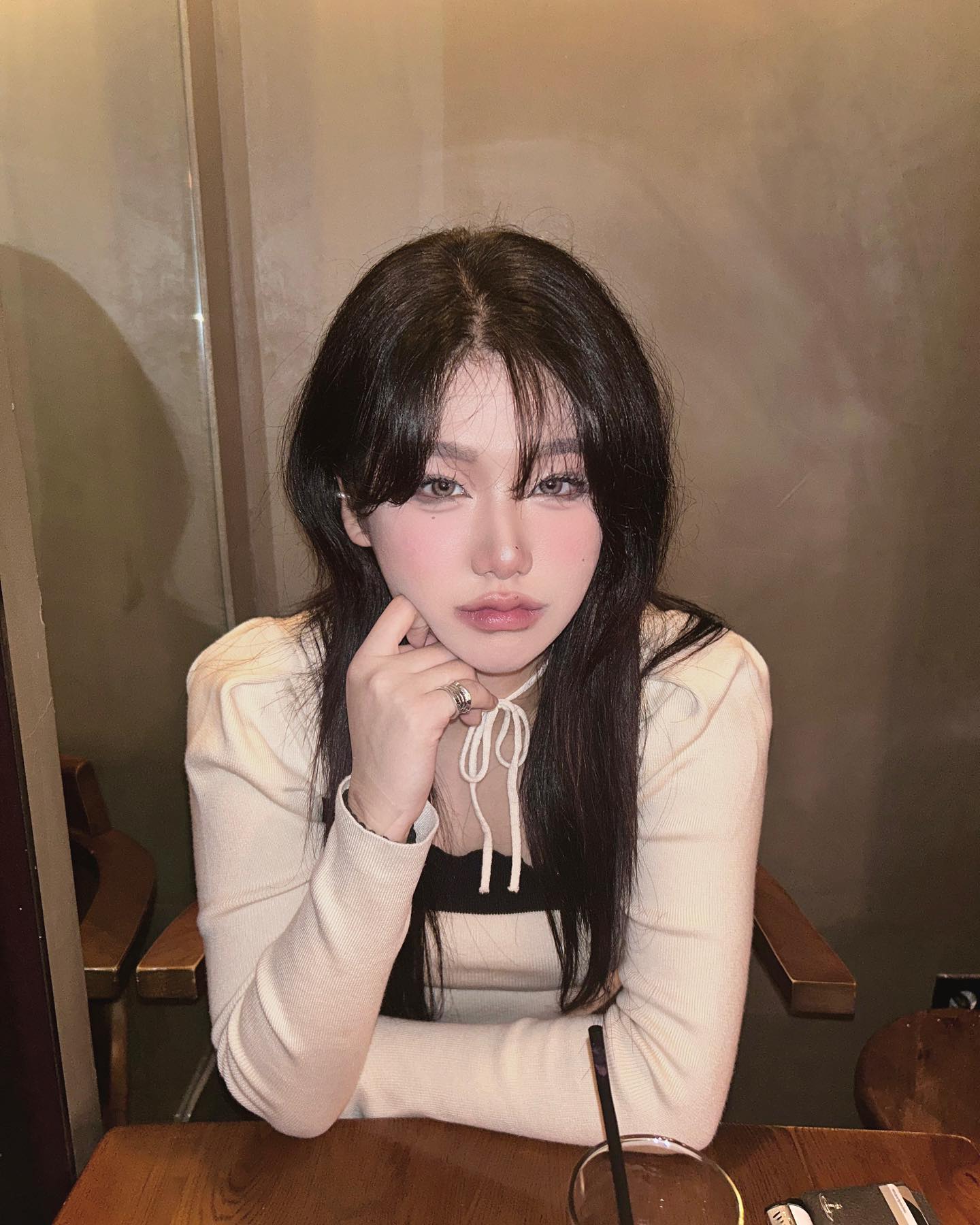 눈 마주치면 우리 사궈는거다..ㅎ