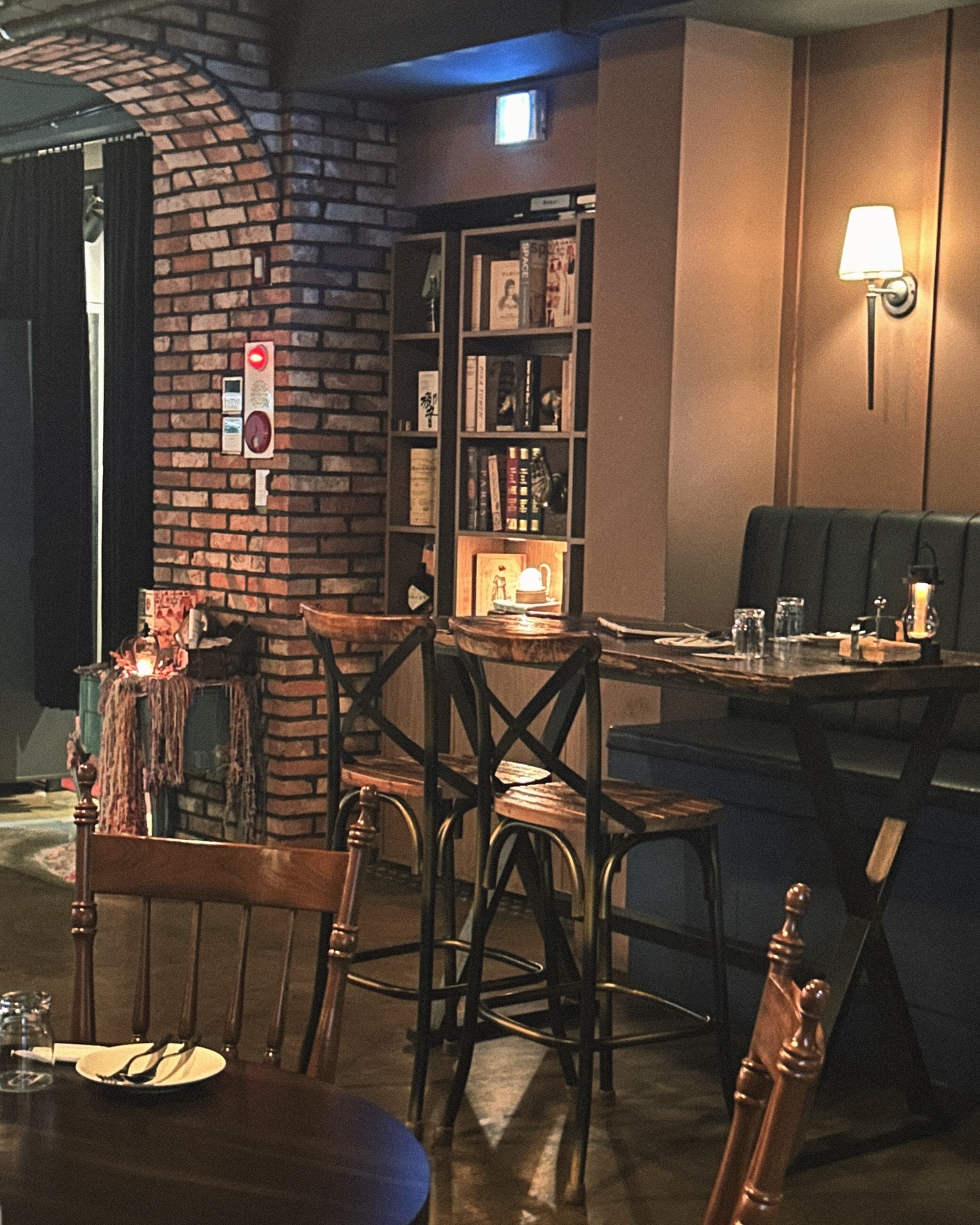 𖤐
⠀
그래도 그대의 지나온 시간들을 되돌아보면 
많은 끝맺음과 새로운 시작이 있었을테고,
그러한 과정들 속에서 충분히 잘 해내고 있었지 않습니까.
⠀
저는 그대가 잘 해내리라 믿으며
그대가 어떤 선택을 하든 베스트초이스가 될 거라 믿습니다.

🍀
⠀