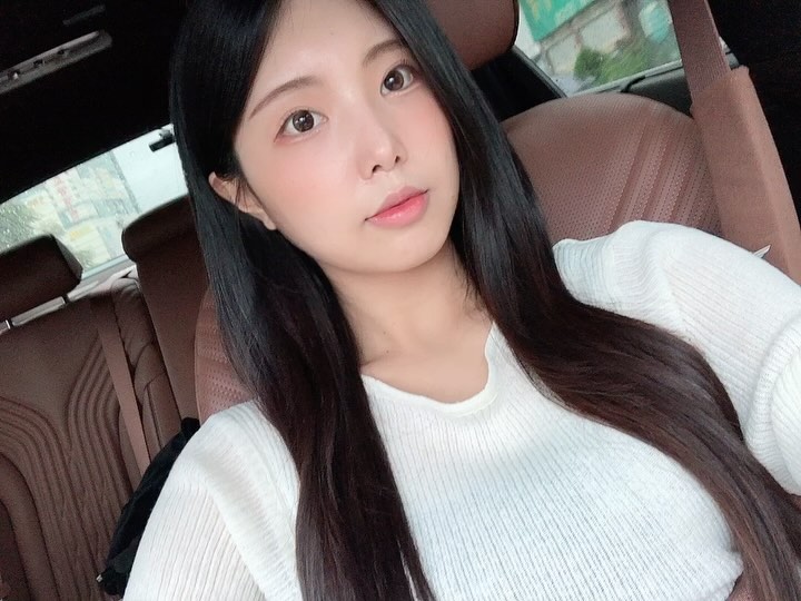블러셔 바꿨는데 티 하나도 안나네...😖