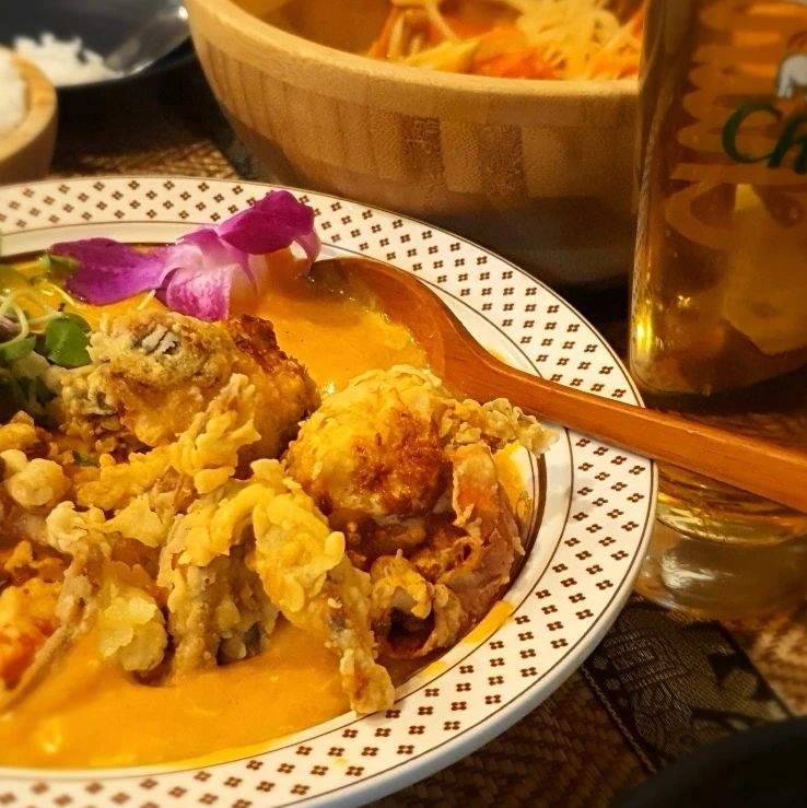 논현맛집 반피차이에서 제대로 된 태국음식♡
뿌팟퐁커리는 소프트 쉘 크랩이 큼직하니 바삭 부드러운 맛
팟씨유는 넓직한 쌀국수 면이 부드럽고 탱글해서 입 안에서 착 감기는게 예술이었어요
이국적인 음식이 매력적인 태국음식 찐맛집🥰🥰🥰
#협찬 #논현역맛집 #논현맛집 #반피차이 #논현태국음식