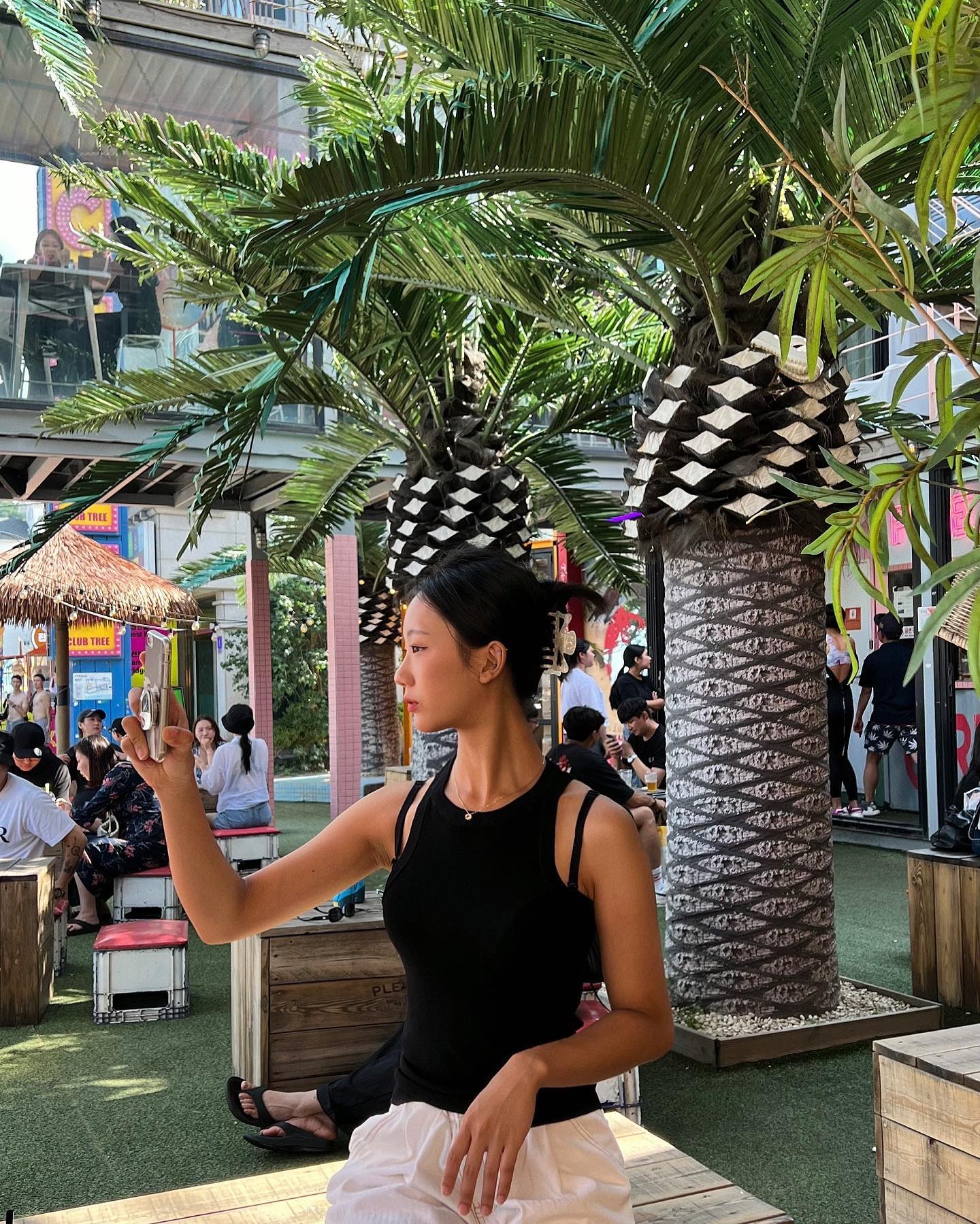 🌴