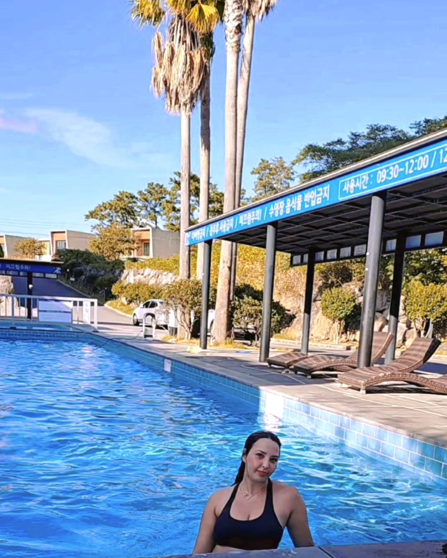 October is good for 물놀이 "too, ~~~~~

Ps:The pool is super warm, 😆😂

 #제주도여행 #제주도 #jeju #제주 #제주여행 #여행스타그램 #여행 #jejuisland #travel #일상 #여행에미치다 #daily #korea #서귀포 #데일리 #selfie #국내여행 #jejudo #소통 #제주맛집 #travelgram #ootd #trip #바다 #제주도맛집 #southkorea #일상스타그램 #좋아요 #맞팔 #가족여행