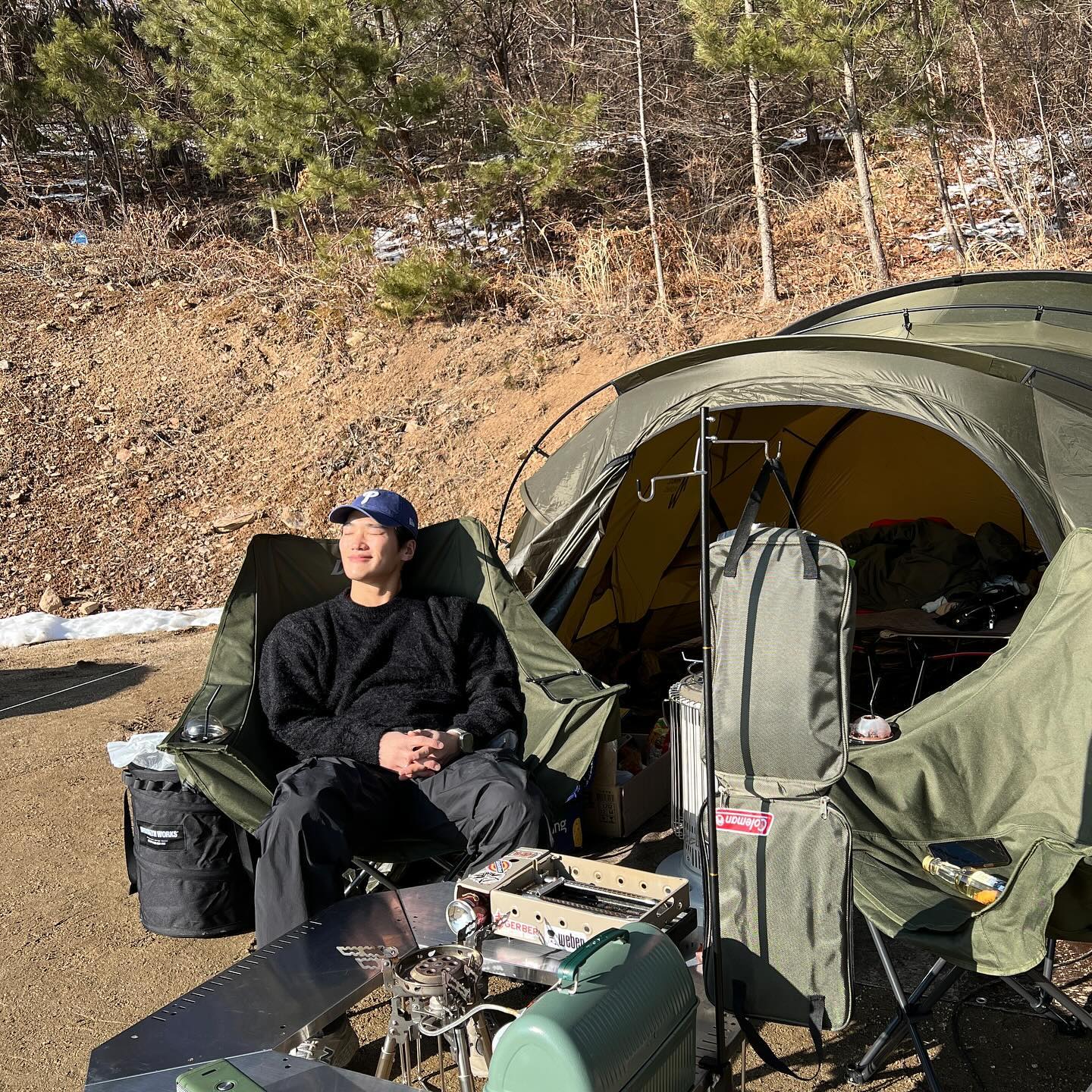 카키에 푹 빠져버린 요즘 근황⛺️
