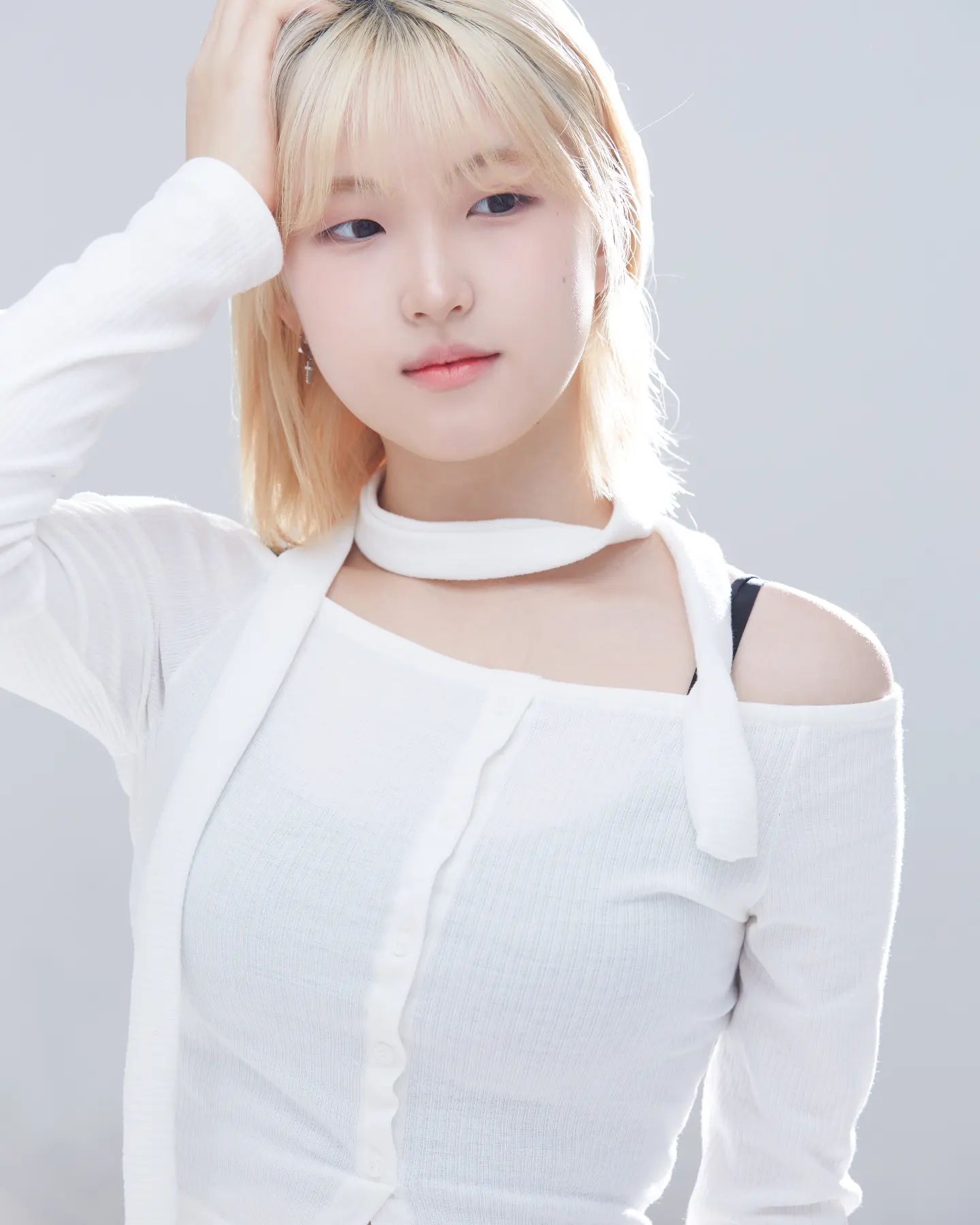 백금발 저장용 📷 
오늘은 가영이랑 같이
porezaq 🩷
.
.
.
.
.
.
.
.
.
.
.
.
.
.
.
pastandnowstudio 
sentimental624