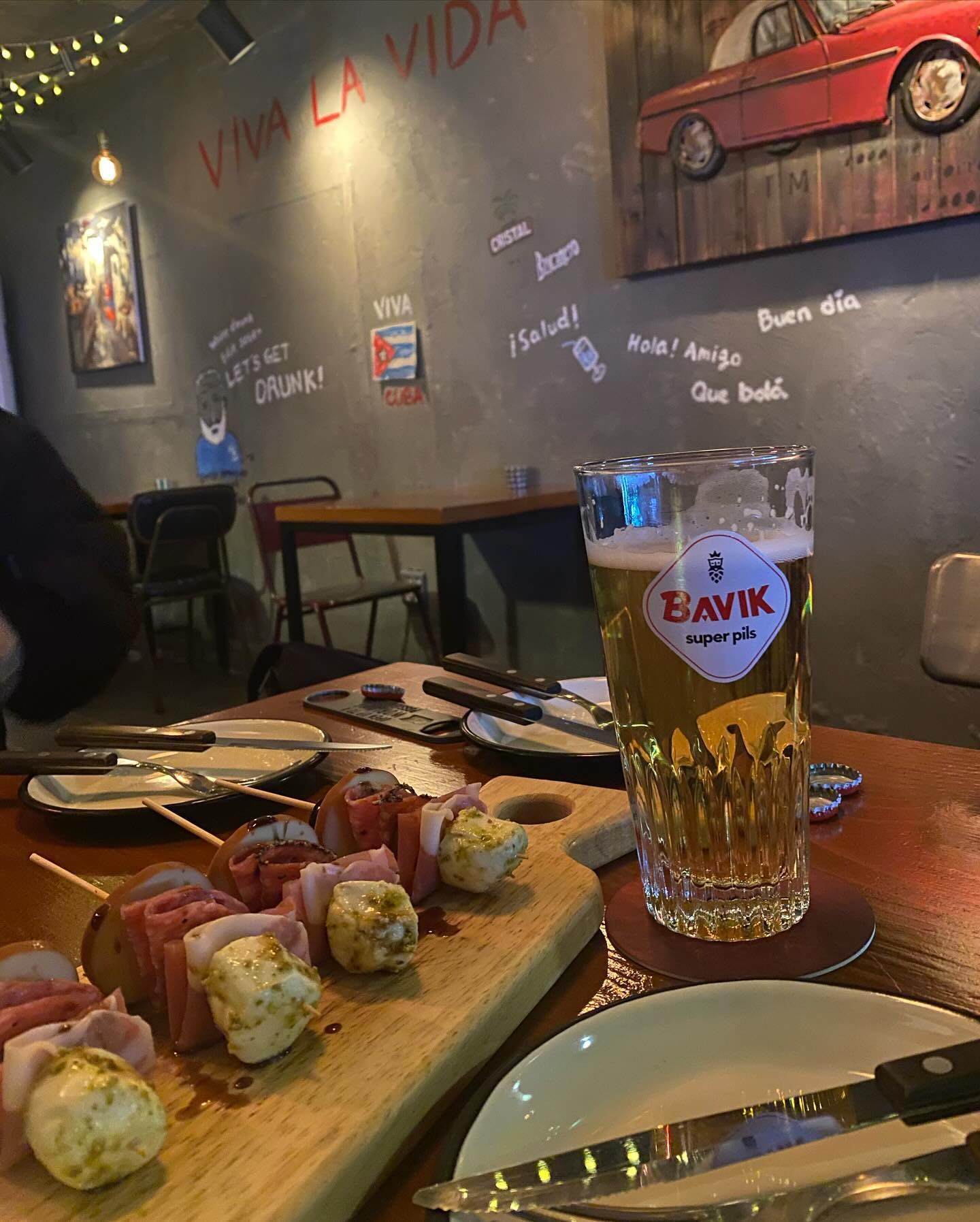 율동네 핫플 #헤밍웨이술집 #체게바라술집#벨기에맥주🍺 #bienbenido#cuba