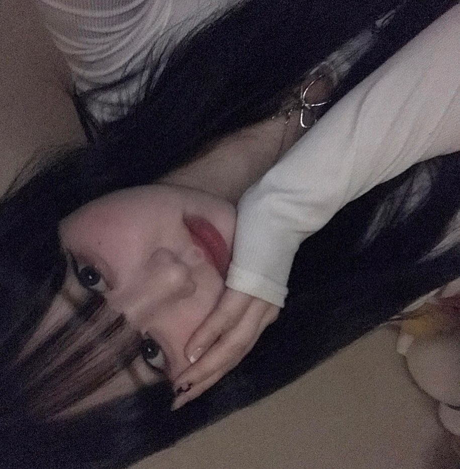 리본 목걸이가 안 보여