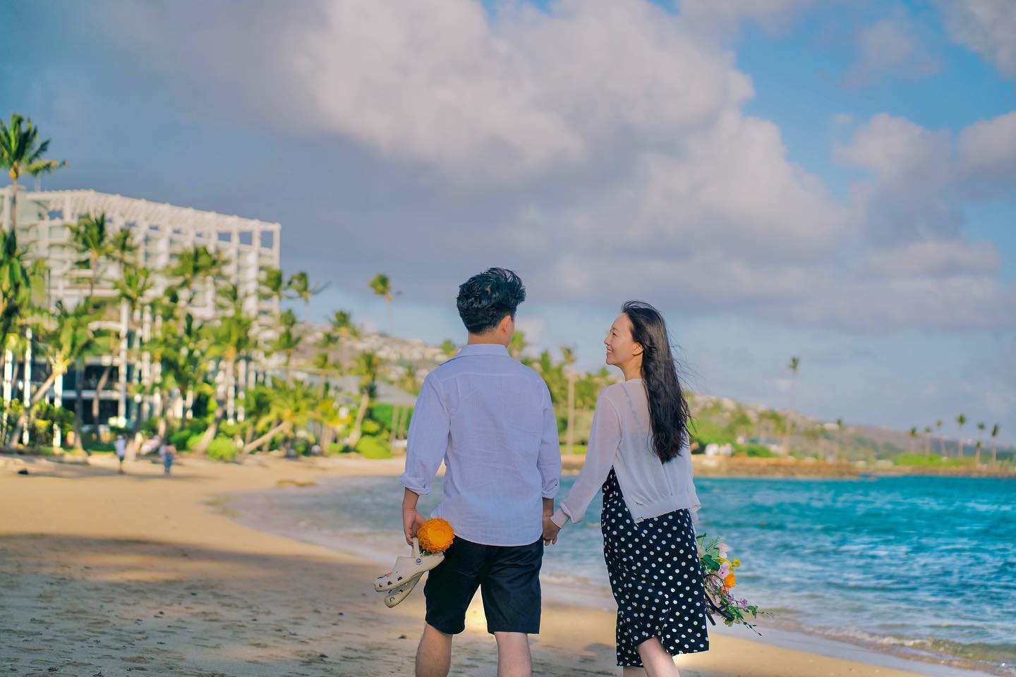 신행가면 스냅은 꼭 찍어야한다길래...비싸지만 결정! 와이키키스튜디오 선택하길 아주 잘함! 작가님도 잘 만나구 테슬라도 타보고 맛집도 추천받고 자연스럽게 부담스럽지 않게 해주시고 사진 잘 못찍는 오빠는 자기 국가라서 자연스러움이 나온다며 웨촬과 달리 겁나 잘찍음... 물론 얼굴 안나온 자연위주의 사진들이 제일 베스트임ㅋㅋㅋㅋㅋㅋㅋㅋㅋㅋㅋㅋㅋㅋㅋㅋㅋㅋㅋㅋ하와이는 자연이 다 함 ㅋ하와이 신혼여행가면 여기 추천해요

문의 waikikistudiohawaii 

#와이키키스튜디오 #하와이스냅 #하와이스냅후기 #하와이스냅촬영 #신혼여행 #용기은지 #하와이