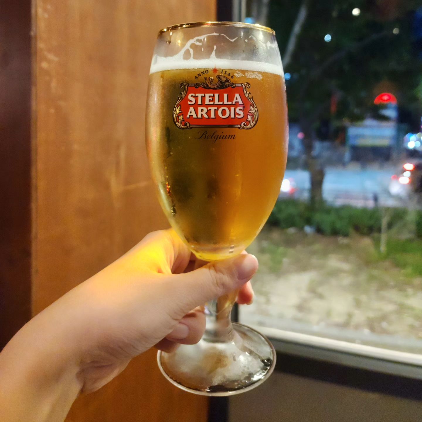 #광고
✅️ 안주 맛집 월간맥주의 매콤달콤 바베큐치킨과 어디서든 눈에 보이면 무조건 주문하는 최애 생맥주 시원하고 부드러운 스텔라아르투아 페어링 ❤️‍🔥이 조합 강추❤️‍🔥

🔽리뷰🔽
스텔라아르투아 생맥주 한잔 들이키면 쌉싸름한 풍미와 동시에 청량한 시원함이 입에 싹 감도는데 이때 바로 매콤달콤한 월간맥주 바베큐치킨 한입 먹으면 닭다리살의 기름지고 소스의 매콤달콤한 맛이 극대화돼서 🌟정말 잘어울림🌟

🔽별점🔽
⭐️⭐️⭐️⭐️⭐️

inflca stellaartoiskr #스텔라아르투아 #월간맥주
#월간맥주쌍촌점 *경고: 지나친 음주는 뇌졸중/기억력 손상이나 치매를 유발합니다. 임신 중 음주는 기형아 출생 위험을 높입니다. 제조사/판매사: 오비맥주