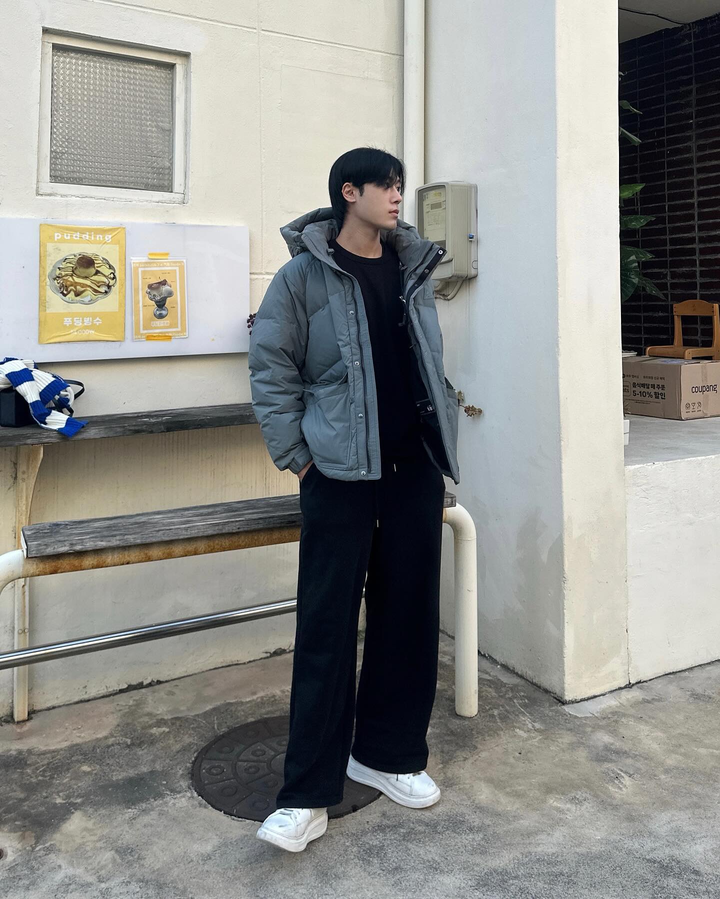 #광고
얼죽코 포기

‘네파 하이크로버 다운 자켓‘
- 트렌디한 소재감과 실루엣이 특징인 하이크로버 다운 자켓
- 경량 타슬란 소재로 크리스피한 터치감의 소재와 내츄럴한 컬러가 특징
- 일상 및 캠핑을 포함한 라이트 아웃도어 액티비티 씬의 다양한 착장에 활용 가능
- 리사이클 나일론 소재와 RDS 구스 다운 충전재를 사용한 친환경 상품
- 아웃포켓 및 안 사양 멀티 포켓 구조로 실용성 있는 높은 수납력
- 발수 가공 처리를 하여 소재 및 다운 충전재가 젖는 것을 최소화
- 경량의 고밀도 다운백을 사용하여 다운 삼출 최소화
- 한겨울 보온성을 높여주는 트라이자(TRIZAR) 기능성 안감 사용
- 멀티-스타일링 가능한 실용성 있는 탈부착 후드 구조
--
nepaofficial #NEPA
#엔플러 #네파 #N플러 #Npluer
#nepa
