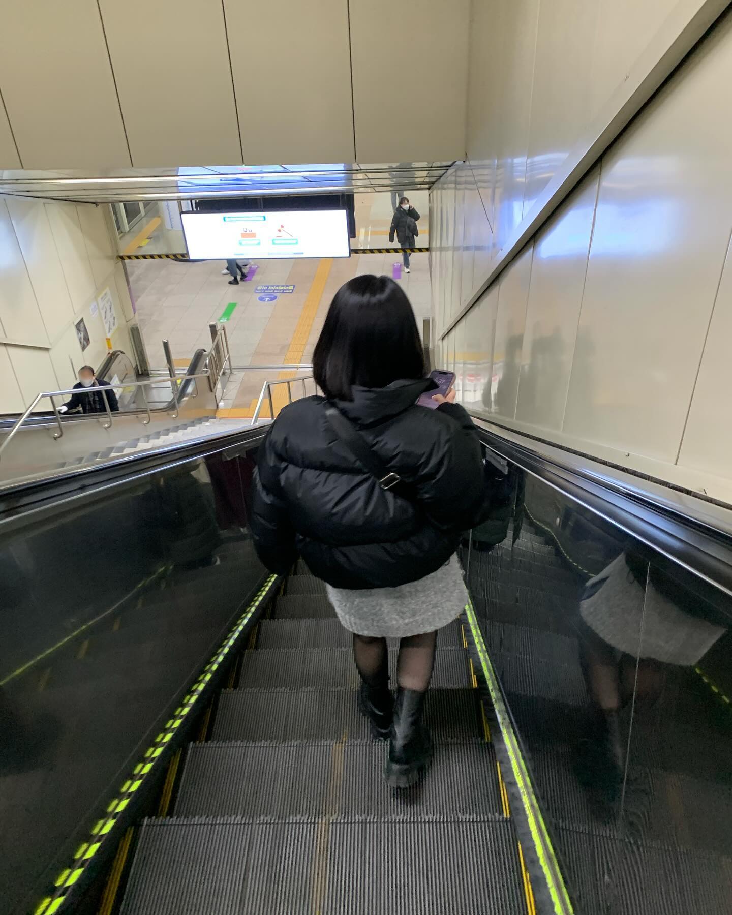 :어제 요약˚ ༘♡ ⋆｡˚ 
-
동대문에서 언니랑 영화보구 전시 보구
혜화가서 다현이 공연 보구 사진찍구
언니랑 둘이 처음으로 밖에서 같이 술:
-