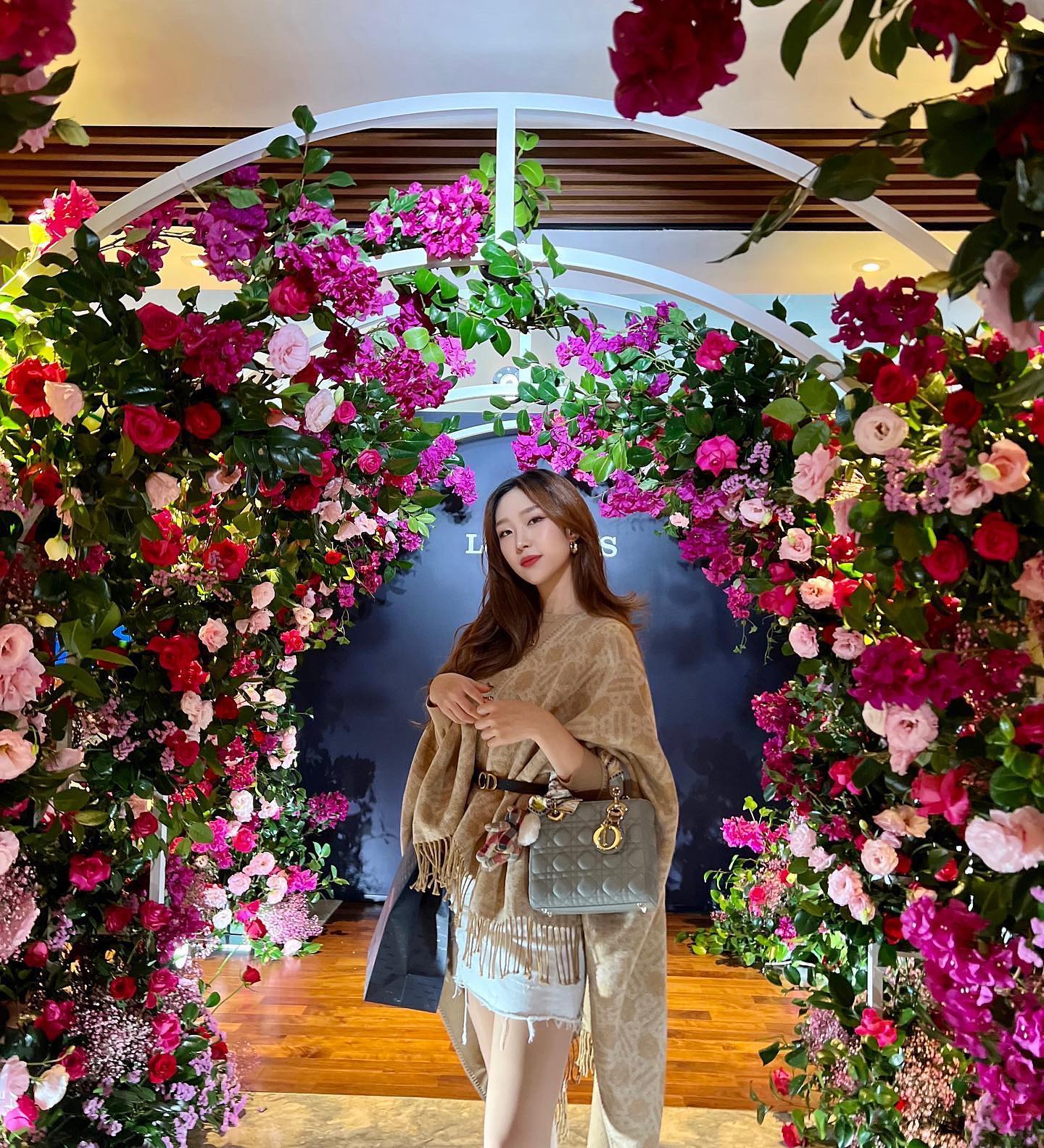 Living la dolce vita, because #eleganceisanattitude 💕 

#longines #론진 #미니돌체비타 longines