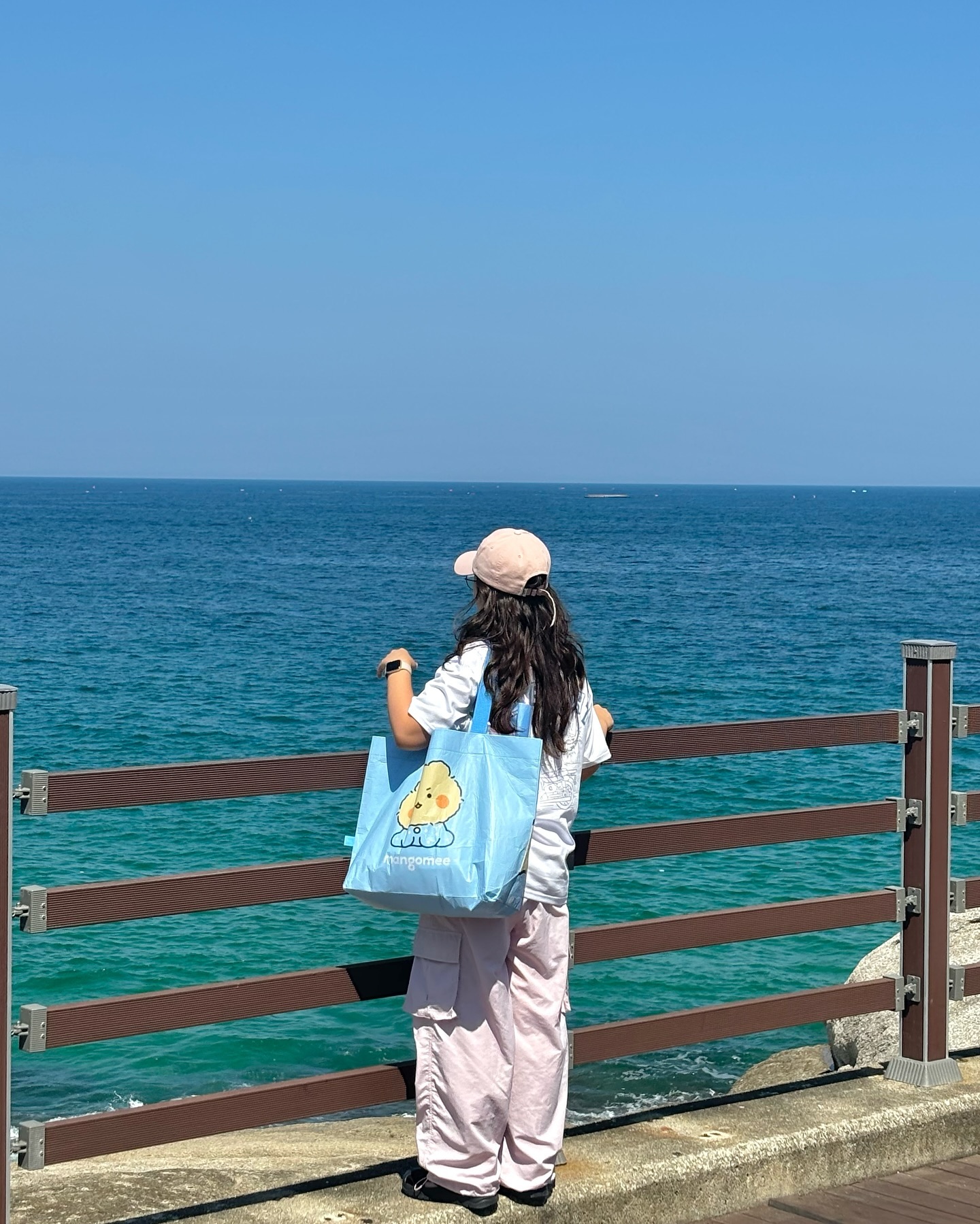 그래요 열심히 바다 뿌시고 왔습니다. 

#속초여행 #속초바다 #영금정 #동명항