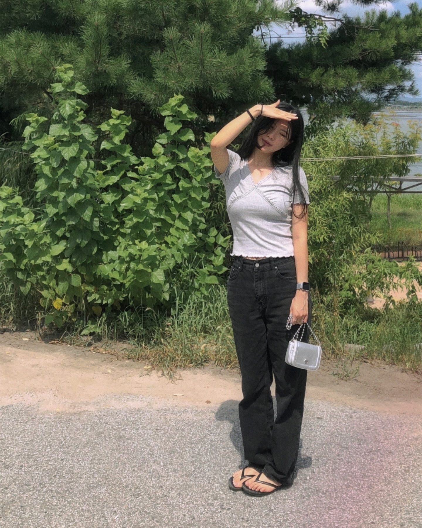 녹진하고 걸쭉한 천안 어죽 맛집 추천.. 이미 유명해서 대기 필수지만 금방 빠지는 편! 얼큰한 어죽과 바삭한 민물새우전은 꼬옥 같이 드셔주새우~ 🦐 호수공원 앞이라 뷰도 좋음!! 호두과자로 입가심까지 완벽🤍🤍 #호수매운탕