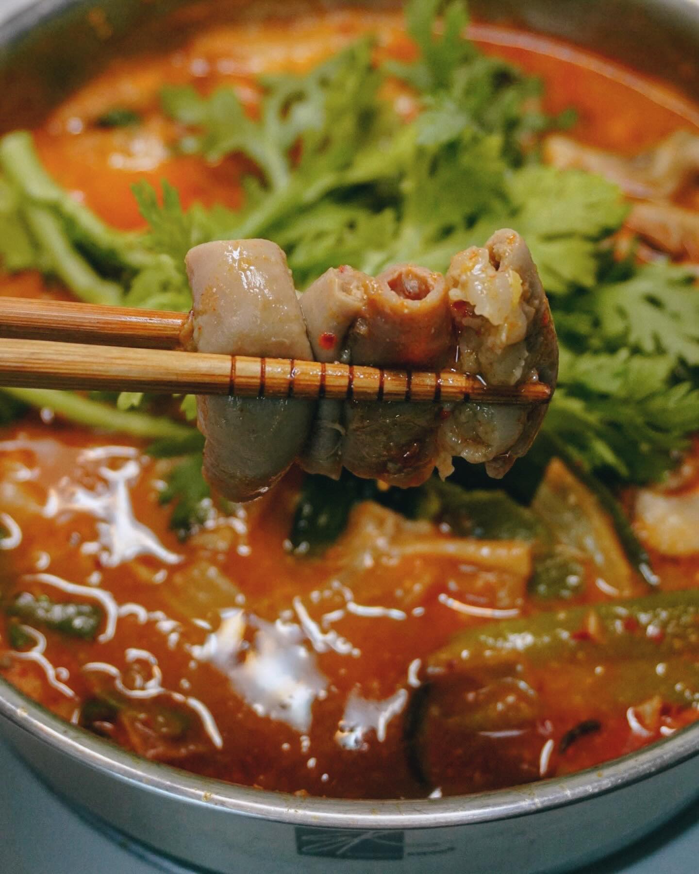 #광고#협찬

[글라이드x청담해정]

퀄리티 좋은 간편식맛집으로 유명한 ‘글라이드’와
청담동곱창전골 맛집 ‘청담해정’이 만나
한우곱창전골 밀키트를 런칭했어요👏🏻👏🏻

최상급 구이용 100% 한우곱창만을 사용하여 잡내도 없고
무엇보다 매장에서는 6만원대인데, 똑같은 맛 좋은 품질을 집에서 
더 저렴하게 먹을 수 있고 청담동까지 가지 않아도 되는 점이 
가장 좋더라구요!

집에서도 간편하게 먹을 수 있고, 캠핑이나 여행갈때도
챙겨가도 좋을 거 같아요😎

✅글라이드(glyde.co.kr) 홈페이지에서 구매 가능

#협찬 #글라이드 #청담해정 #글라이드x청담해정 #곱창전골 
#곱창전골맛집 #예삐데이
