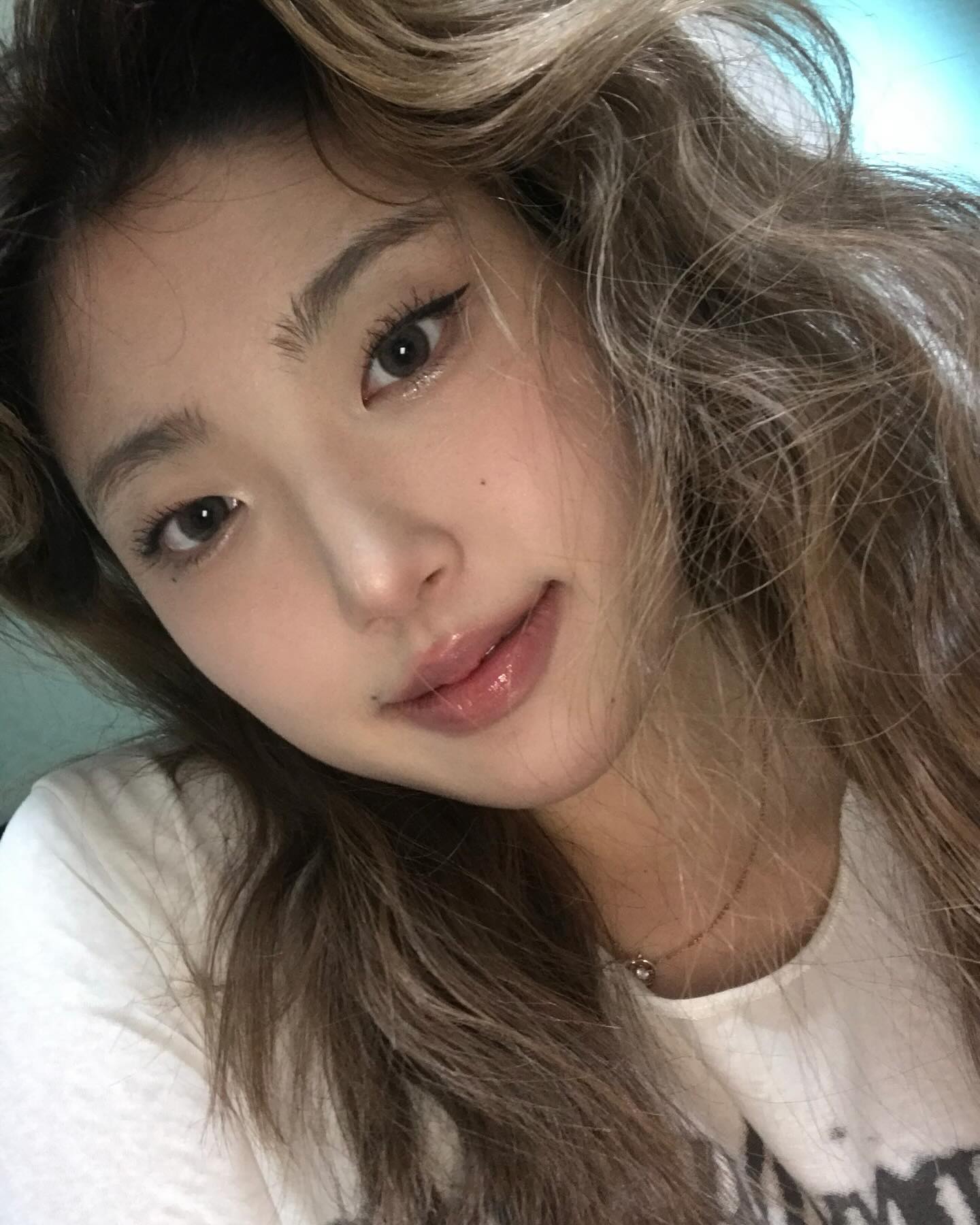 앞머리깐거 어때_?🍅
.
.
.
#봄메이크업 #여자코디 #셀피 #かわいいものが好き #おしゃれさんと繋がりたい #かわちい #ファッションコーデ #メイクアップ #ヘアアレンジ