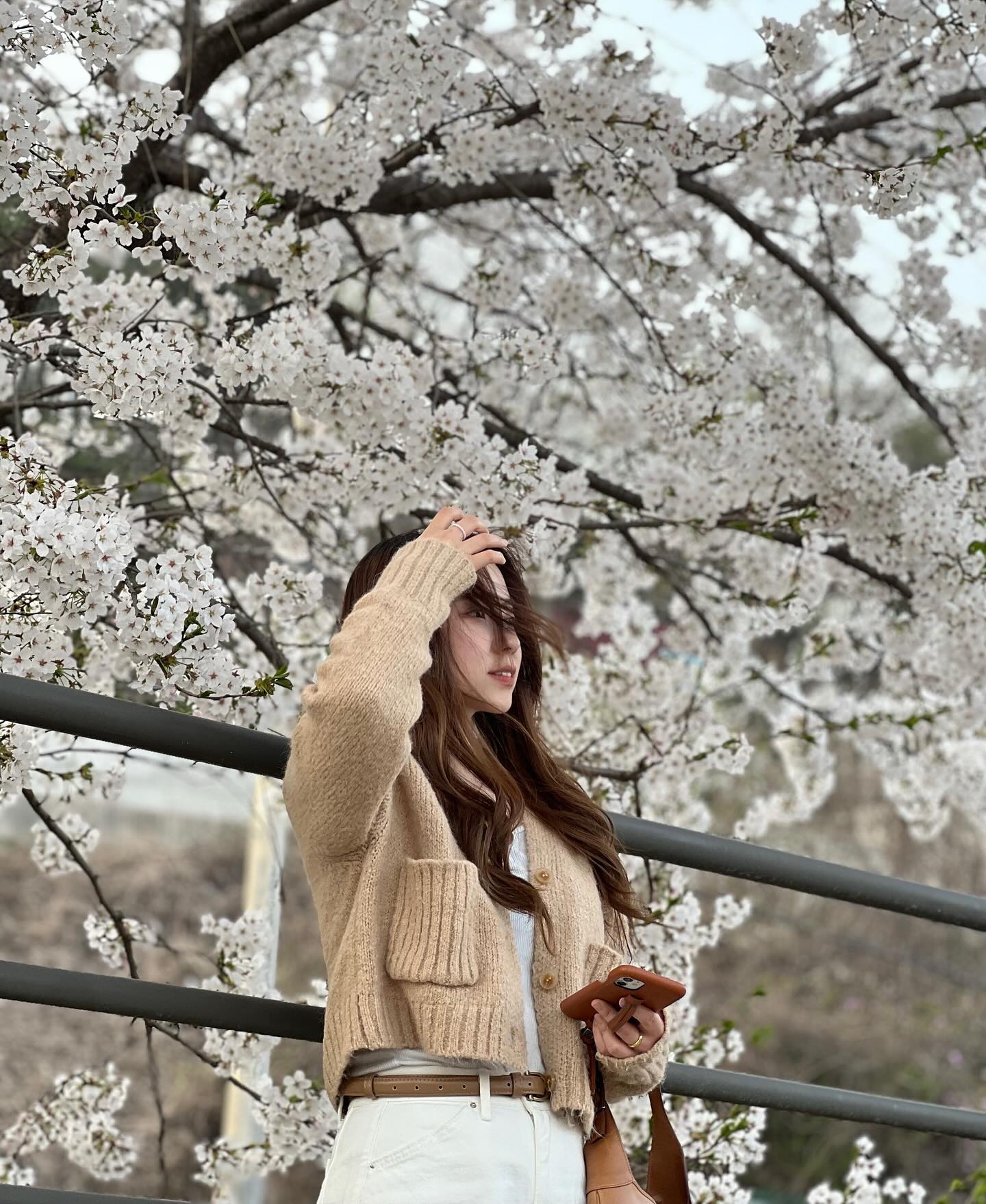 🌸연지곤지가 이쁘게 찍어준 사진🌸
벚꽃사진 남겼당ㅎㅋ
 
 
#남양주 #남양주벚꽃 #서울근교나들이