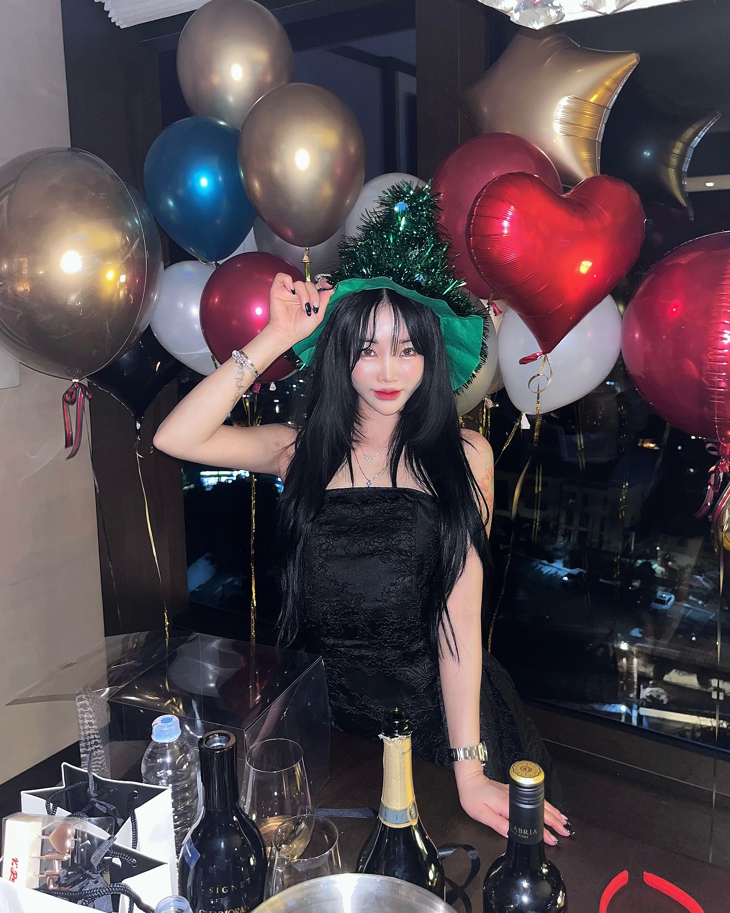 미래공주 생파겸 미리크리스마스🎂☃️🎄
얼떨결에 2박3일동안 열심히 마셧다 우리🍻