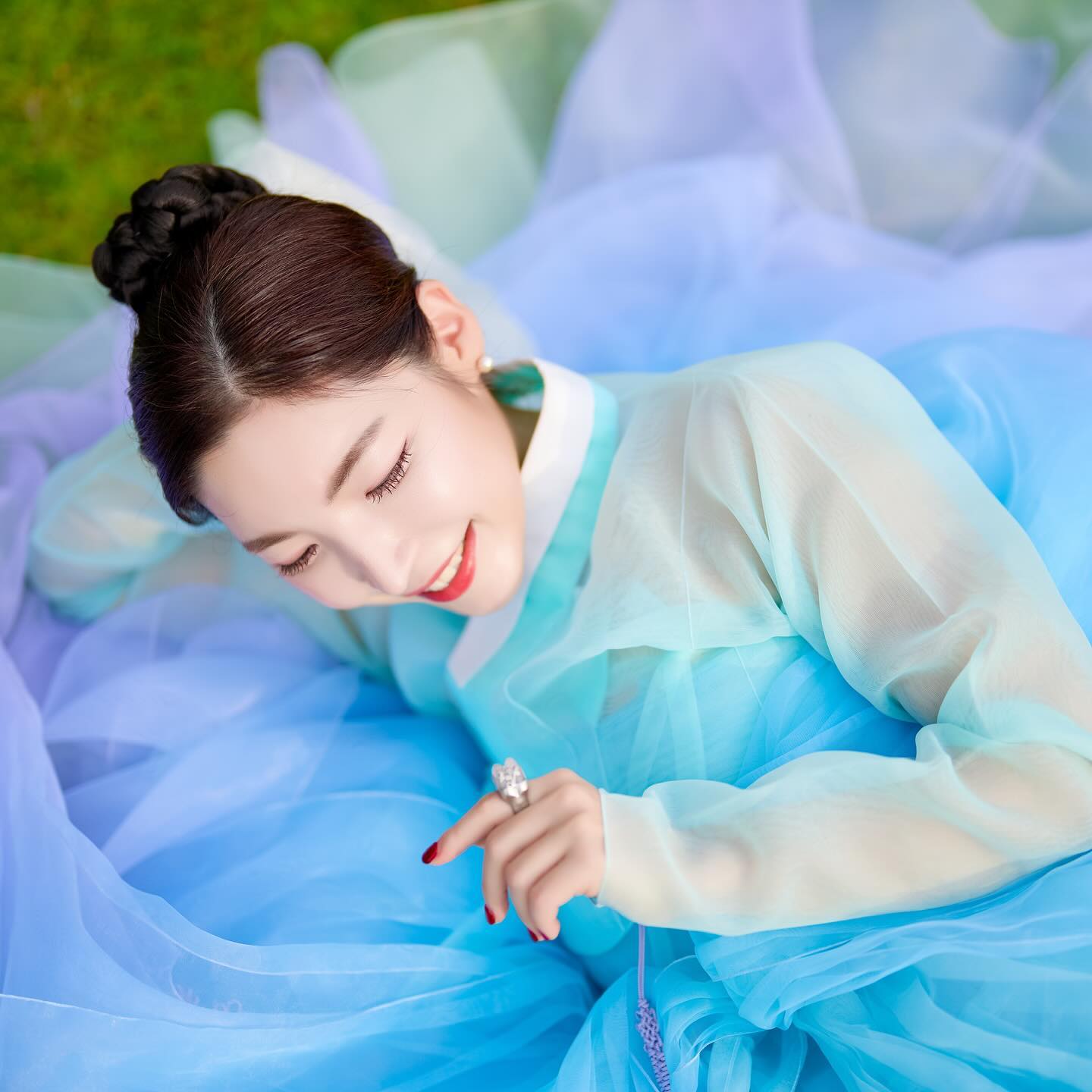 #한복스냅 

입었던 한복중 제일 이뻤다🦋

#감성을노느다 
📸 galaxy86_photo