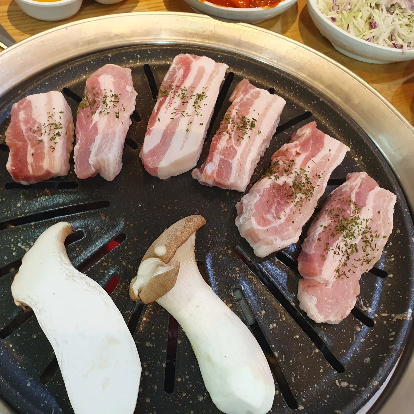 고기는 역시 놀이방있는 고기집이 최고ㅋㅋ