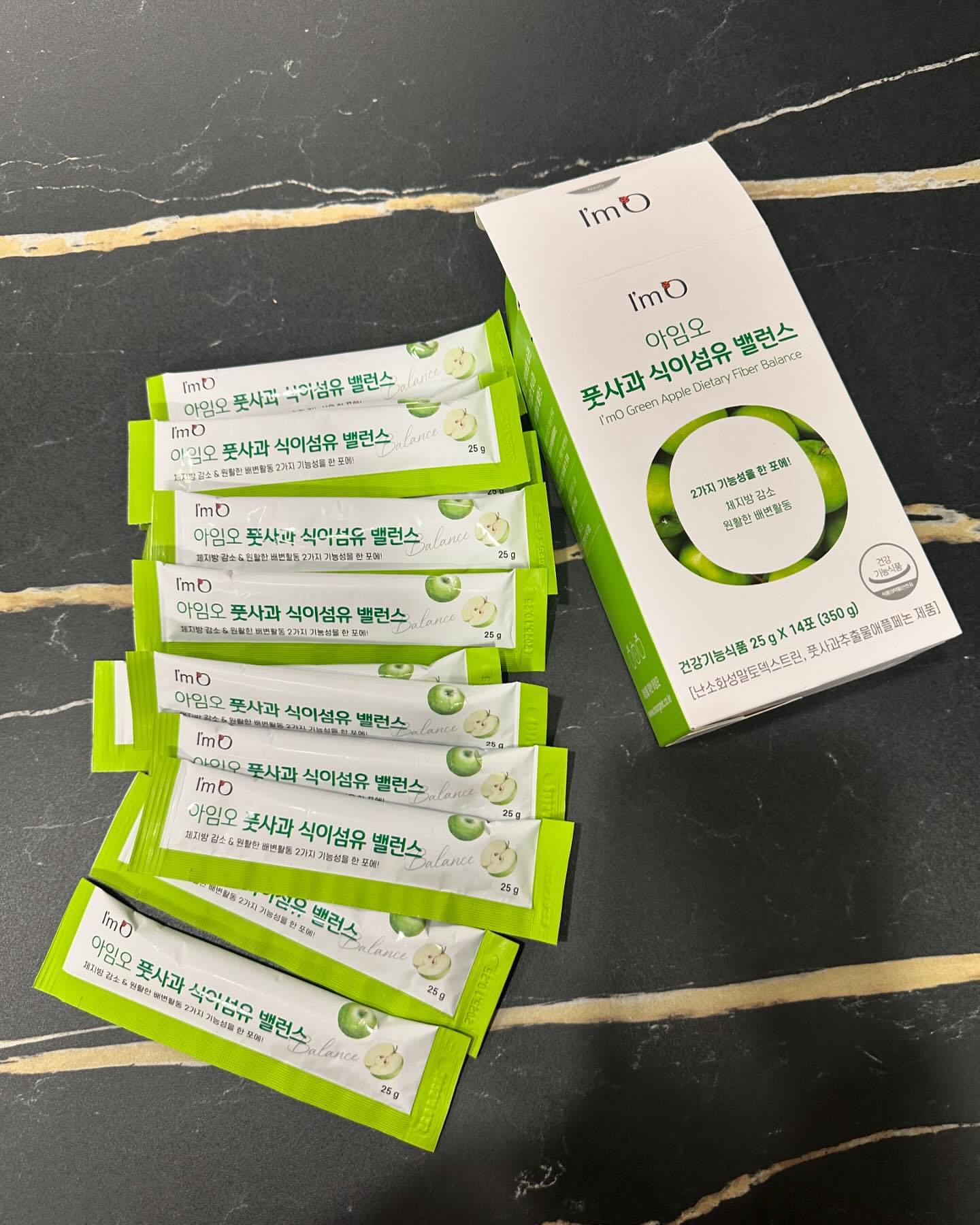 #협찬
#아임오
#풋사과식이섬유밸런스

육아 하다 보면 화장실도 제대로 못가고 밥도 제때 못먹어요 
운동할 힘조차 없음
#육아동지 분들 공감 하실까요🙂‍↔️

출산 후 #다이어트 현실상 어려움

그래서 선택한 #아임오 #풋사과식이섬유밸런스

평소 먹던 다이어트 보조제와 달리 맛도 좋고 무엇보다 #변비 해결해 주었어요👍🏻

이런 분들 추천드려요❣️
✔️ 다이어트로 인해 배변활동이 불편하신 분
✔️ 과체중으로 다이어트가 필요하신 분
✔️ 뱃살을 줄이고 건강한 삶을 원하시는 분
✔️ 과일, 채소 등 식이섬유 섭취가 부족하신 분
✔️ 칼로리가 높고 기름진 식사 후 몸매 걱정이앞서는 분 

imo_organic

#협찬 #쾌변젤리 #다이어트 #다이어트젤리 #쾌변 #풋사과다이어트 #체지방감소 #다이어트보조제 #다이어트처방 #젤리 #다이어트추천